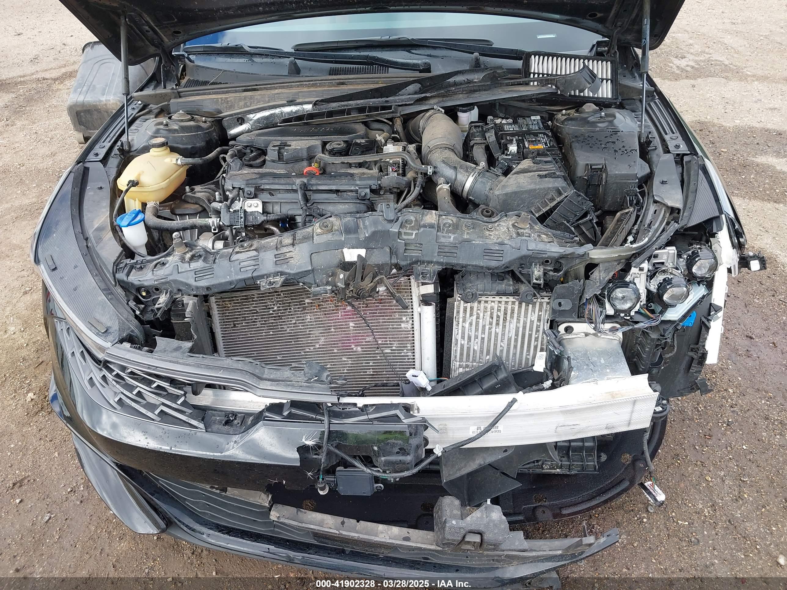 KIA K5 image 10