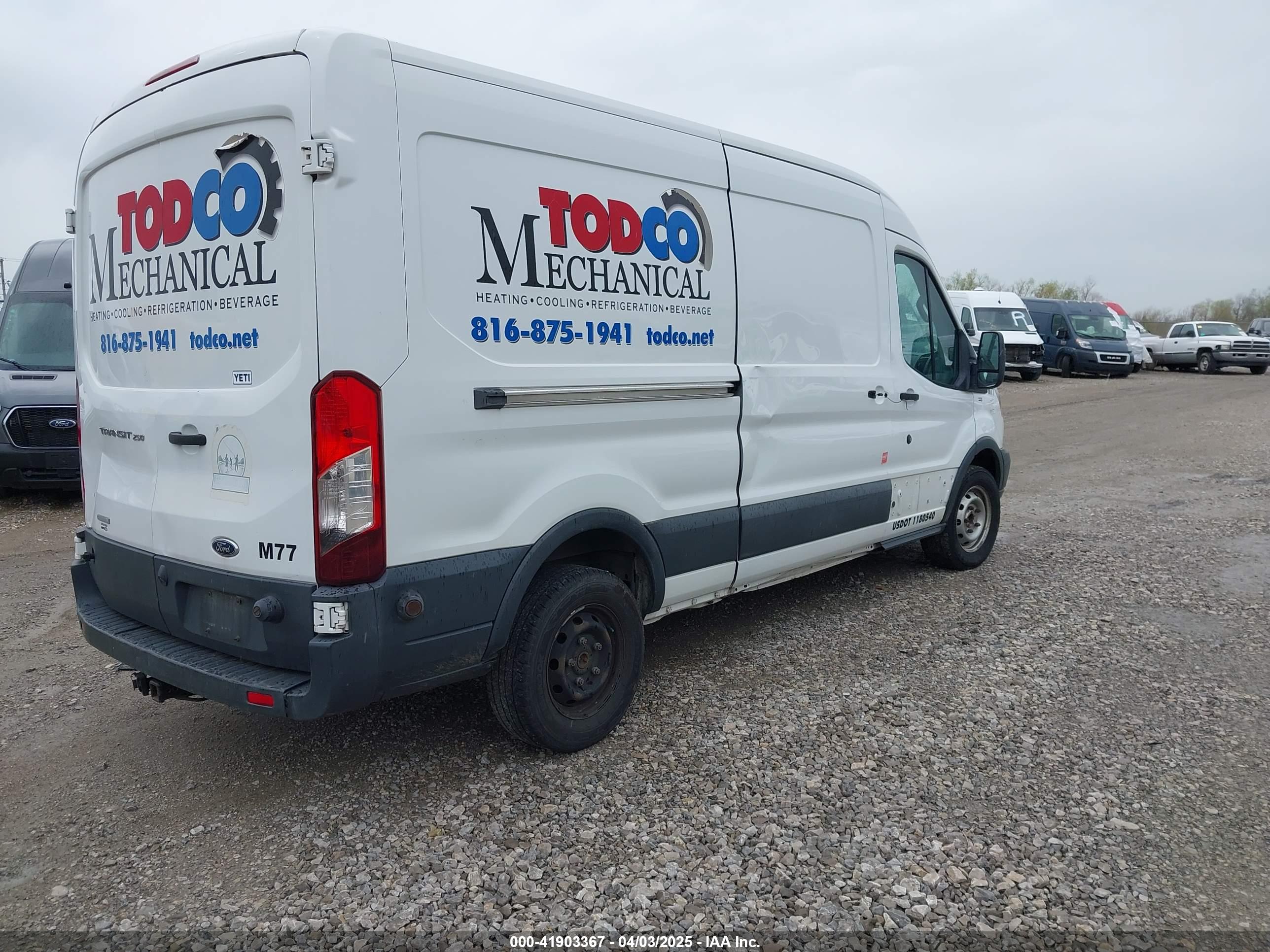 FORD TRANSIT-250 image 4