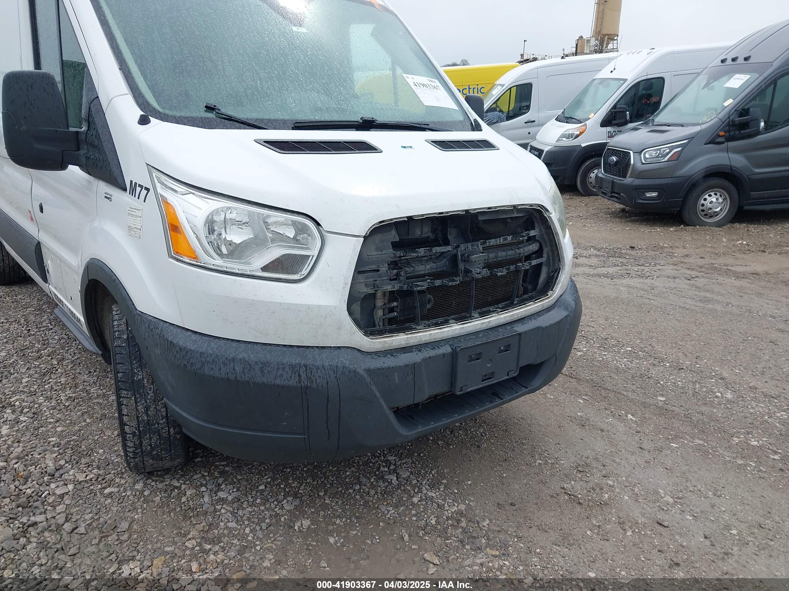 FORD TRANSIT-250 image 6