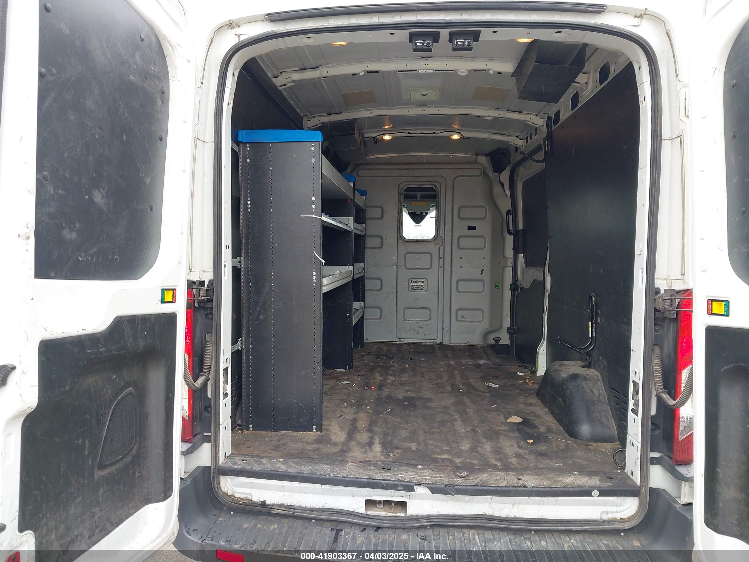 FORD TRANSIT-250 image 8