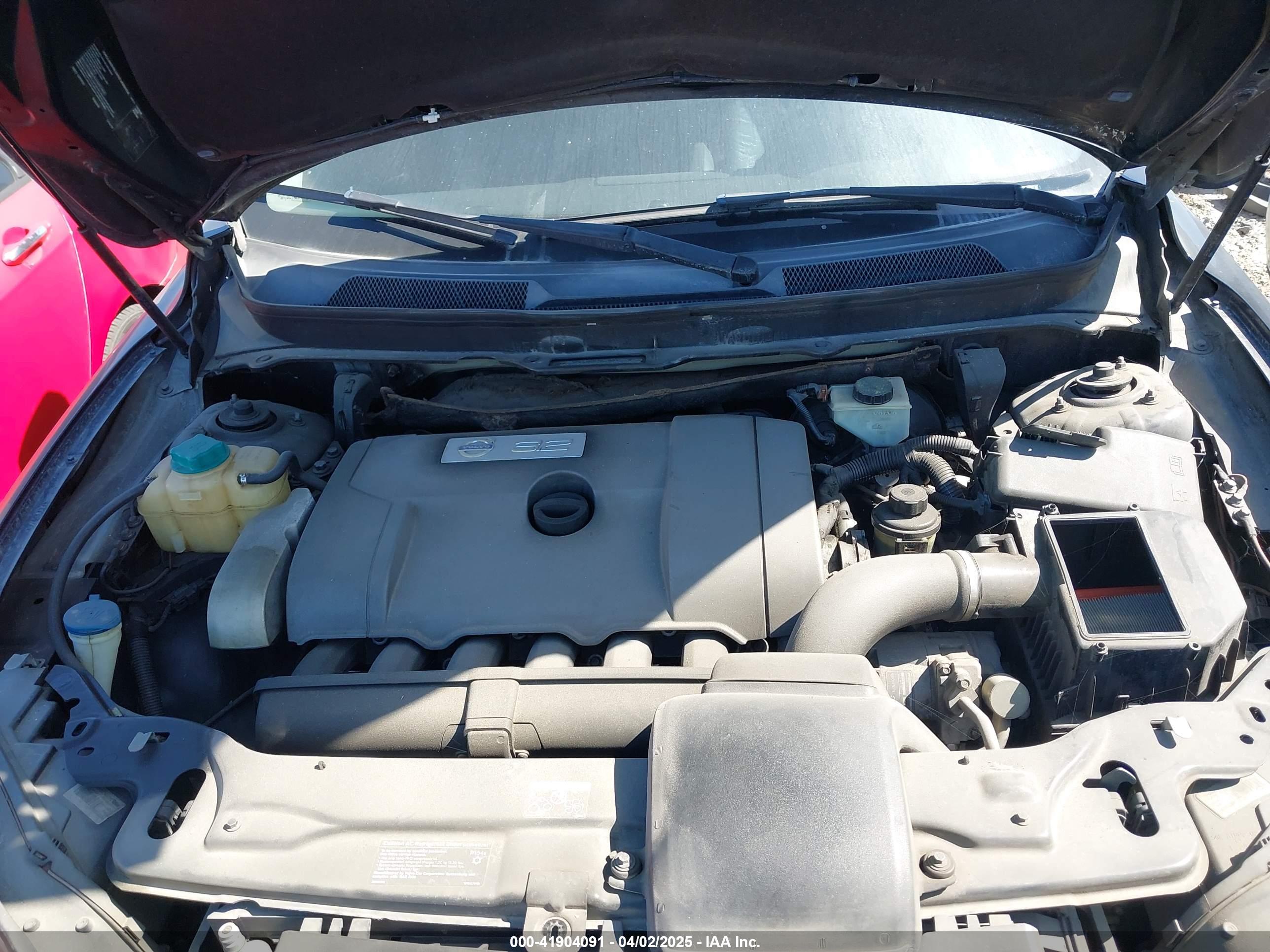 VOLVO XC90 image 10