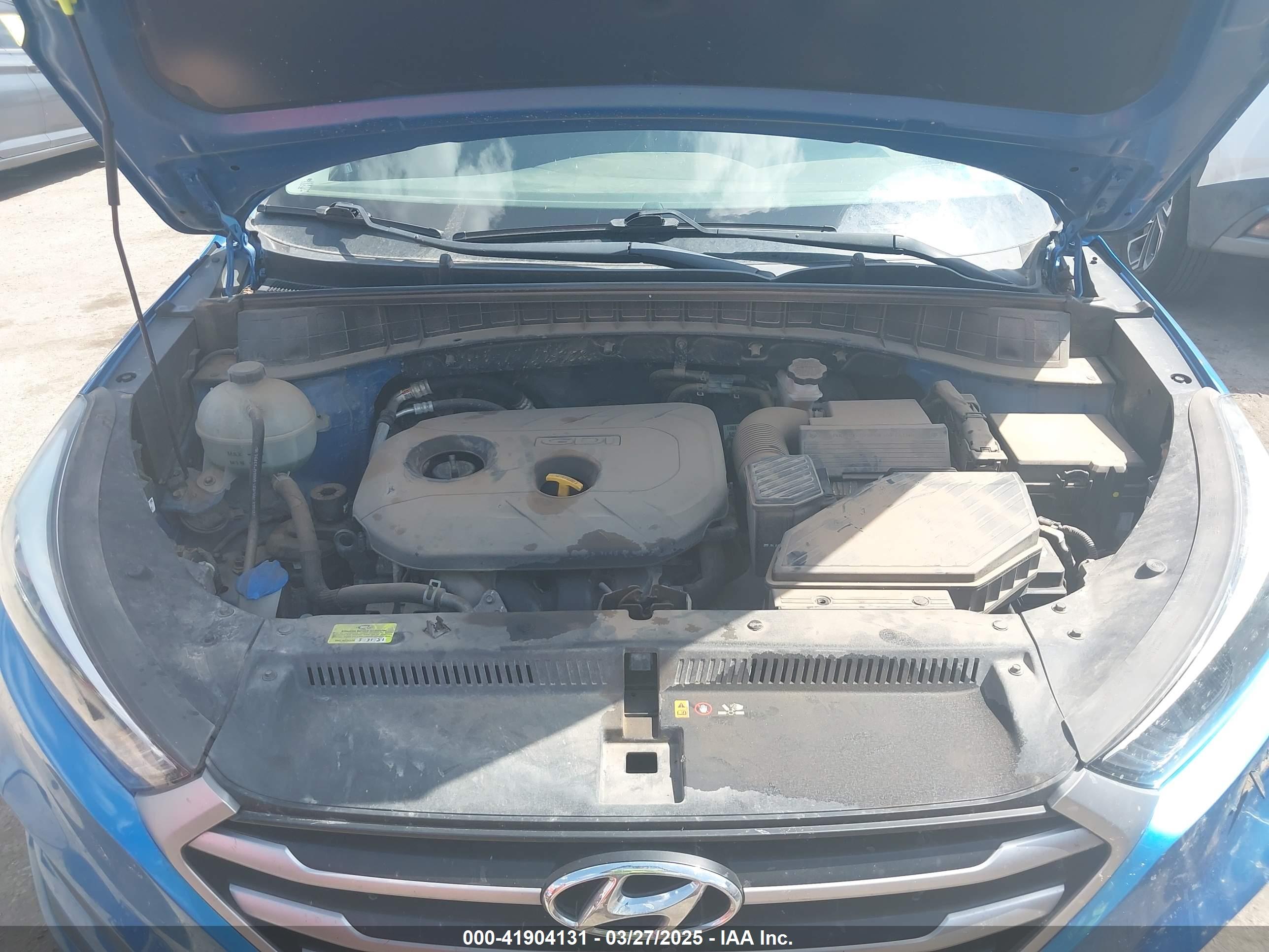 HYUNDAI TUCSON image 10