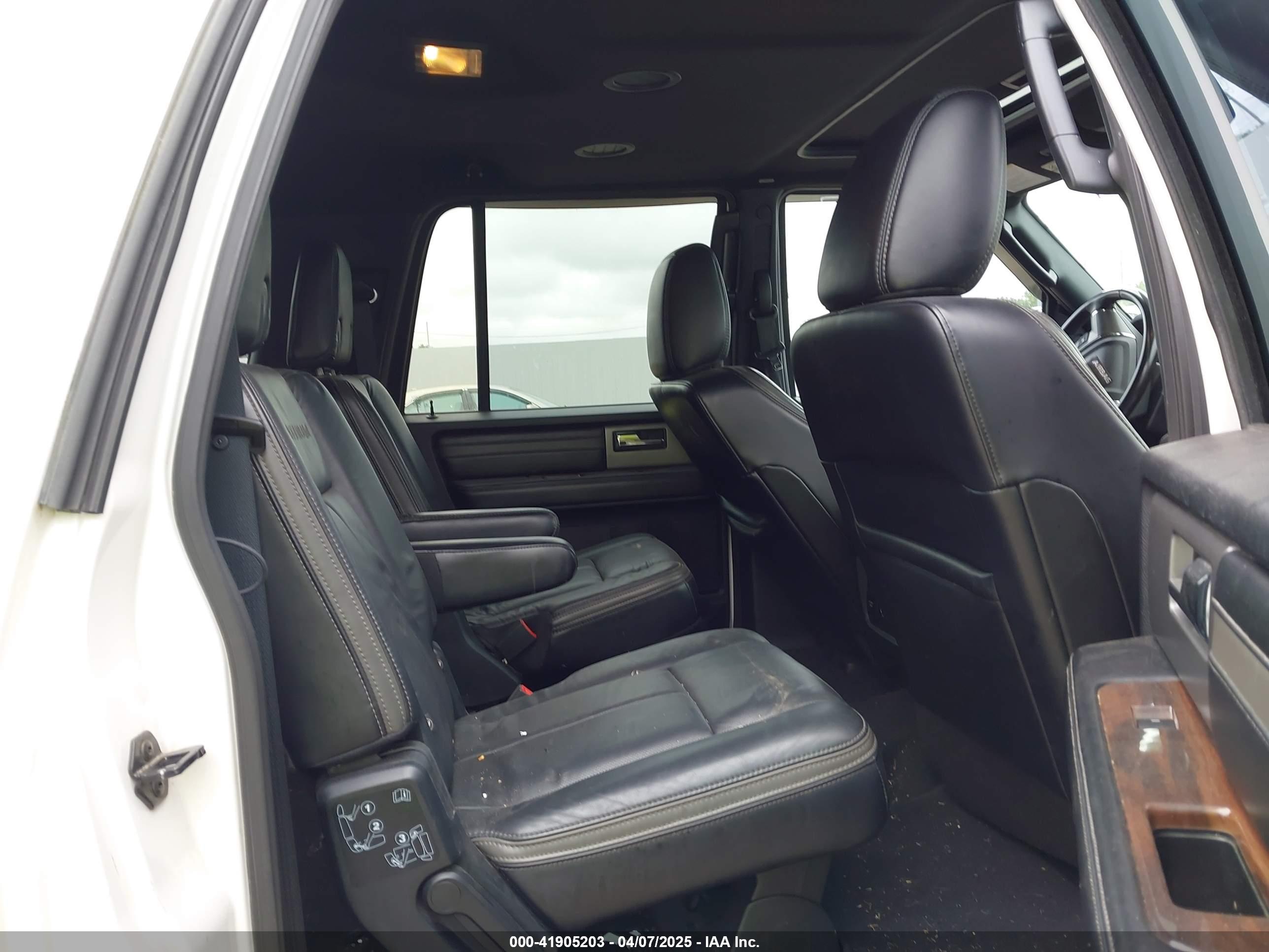 FORD EXPEDITION image 8