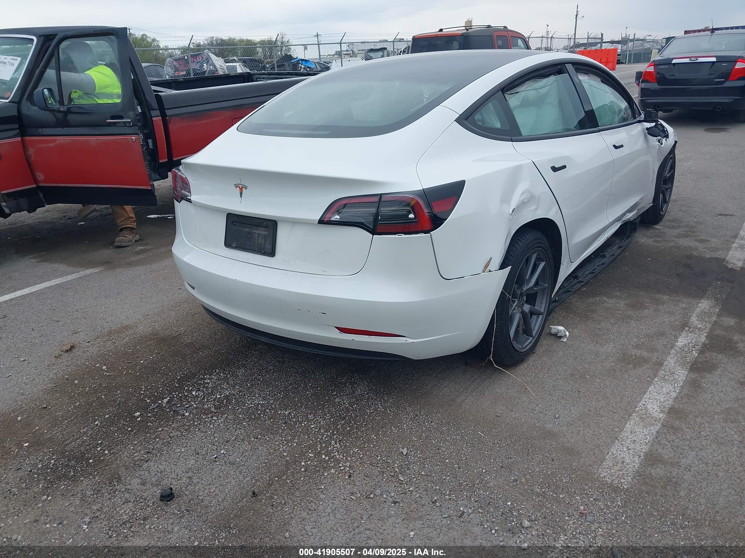 TESLA MODEL image 4