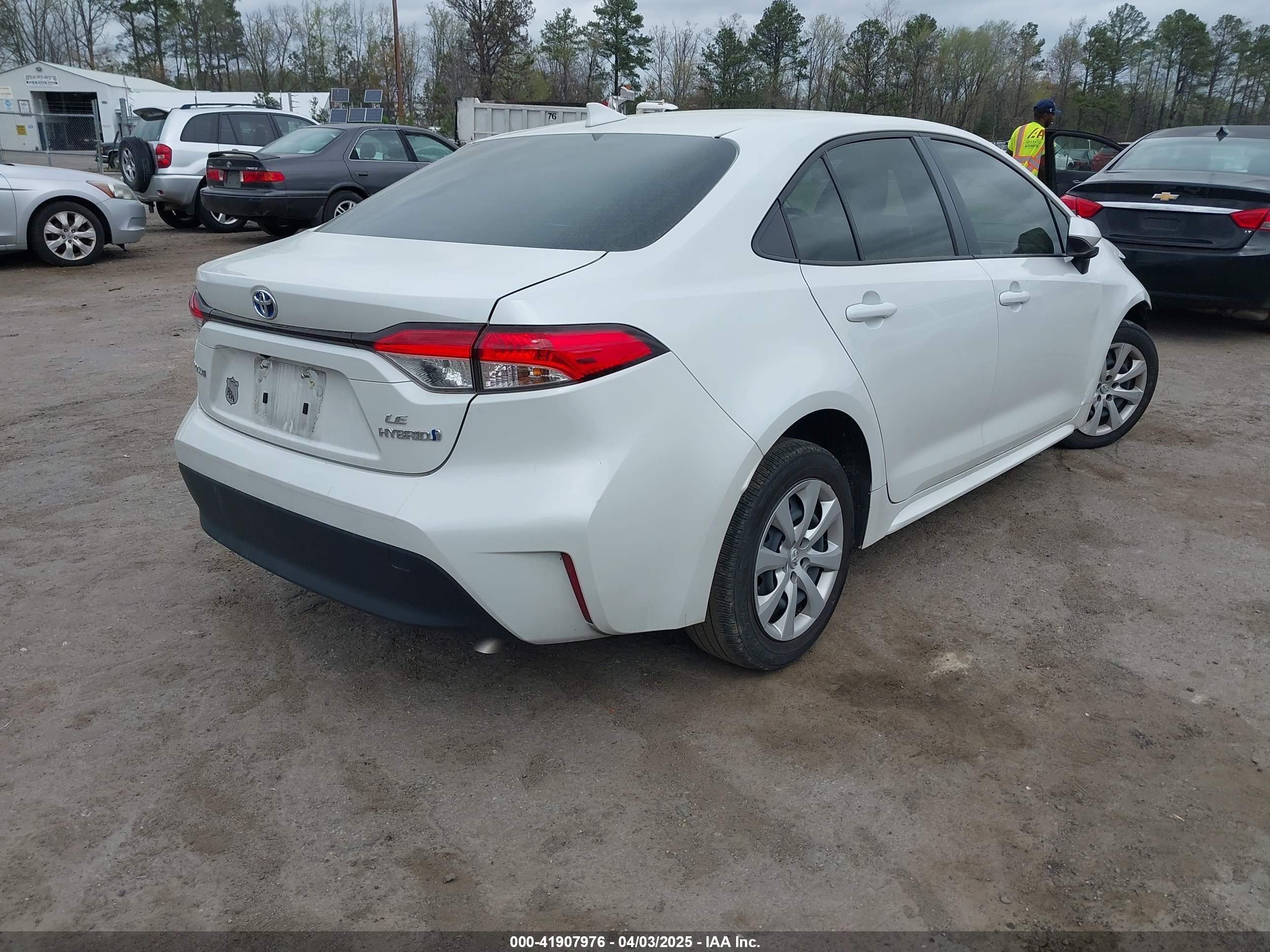 TOYOTA COROLLA image 4