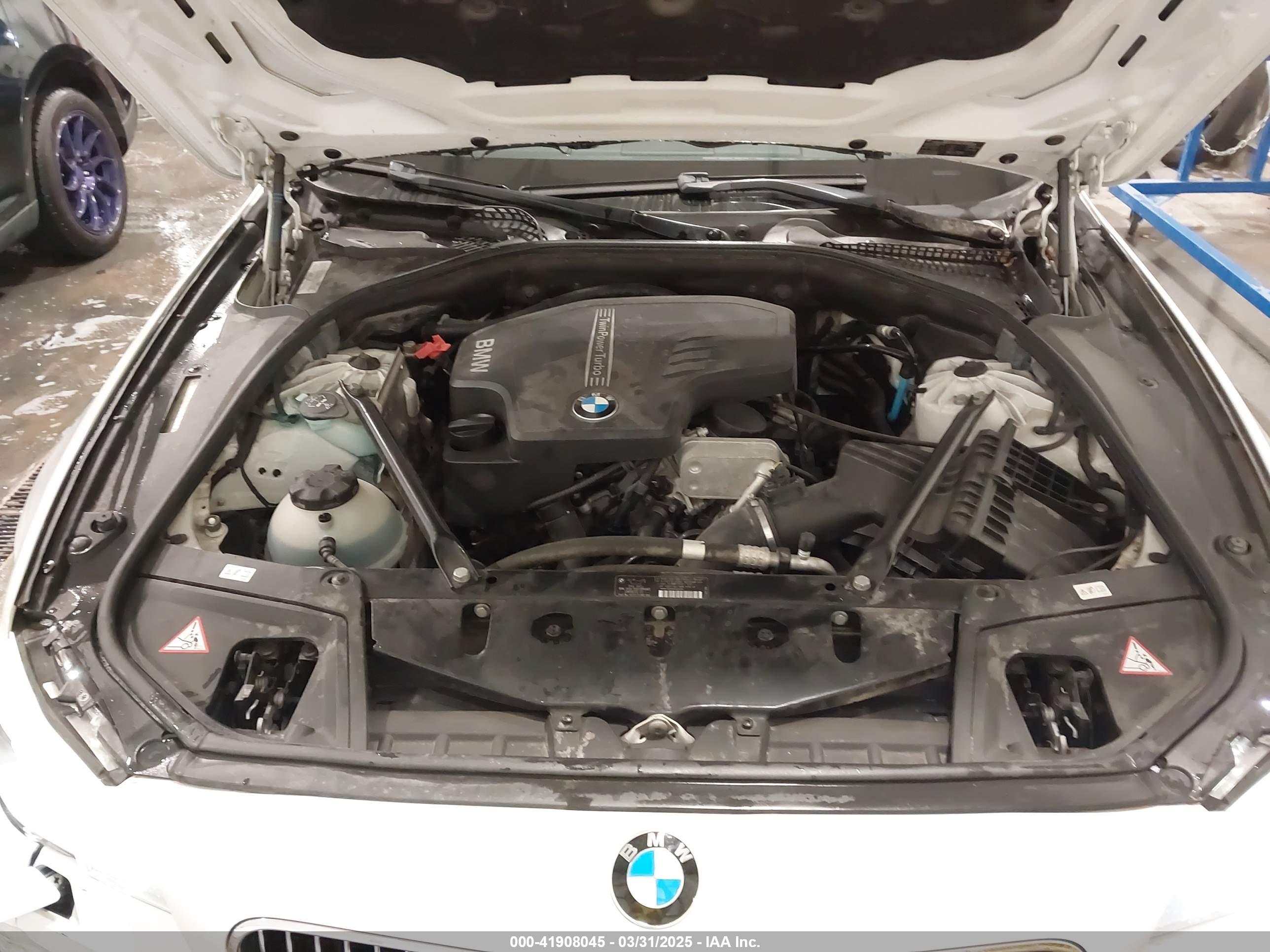 BMW 528I image 10