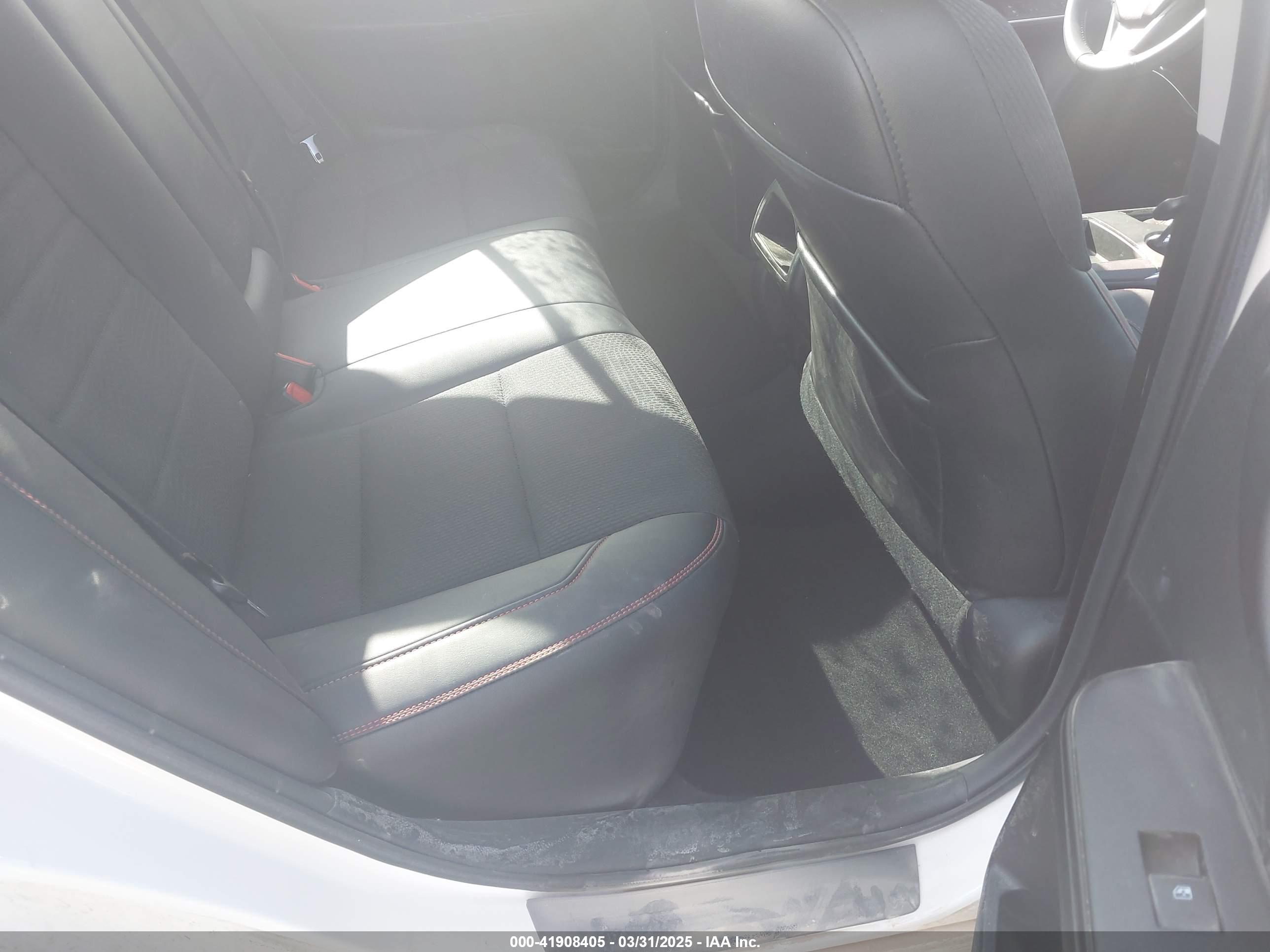 TOYOTA CAMRY image 8