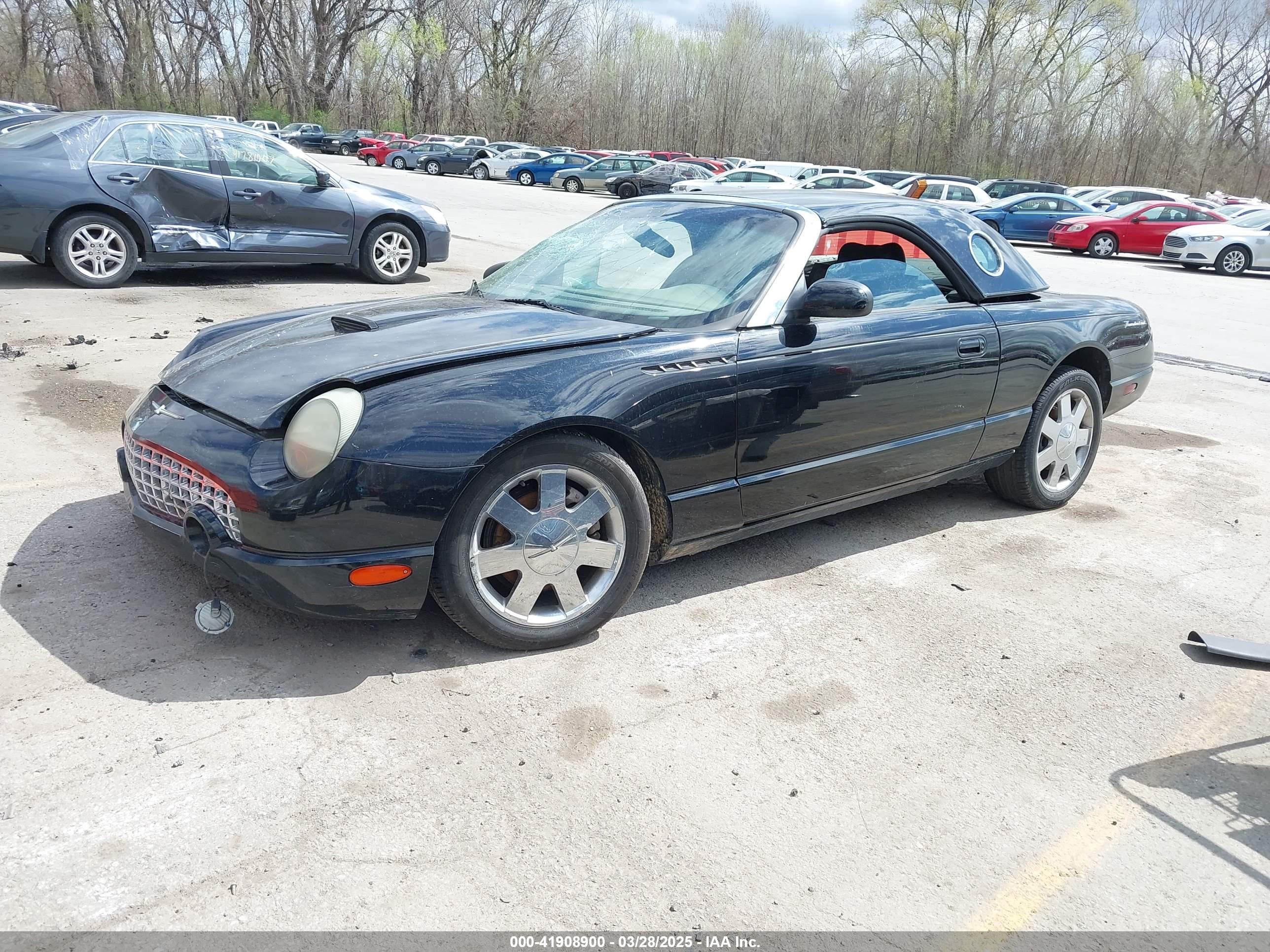 FORD THUNDERBIRD image 2