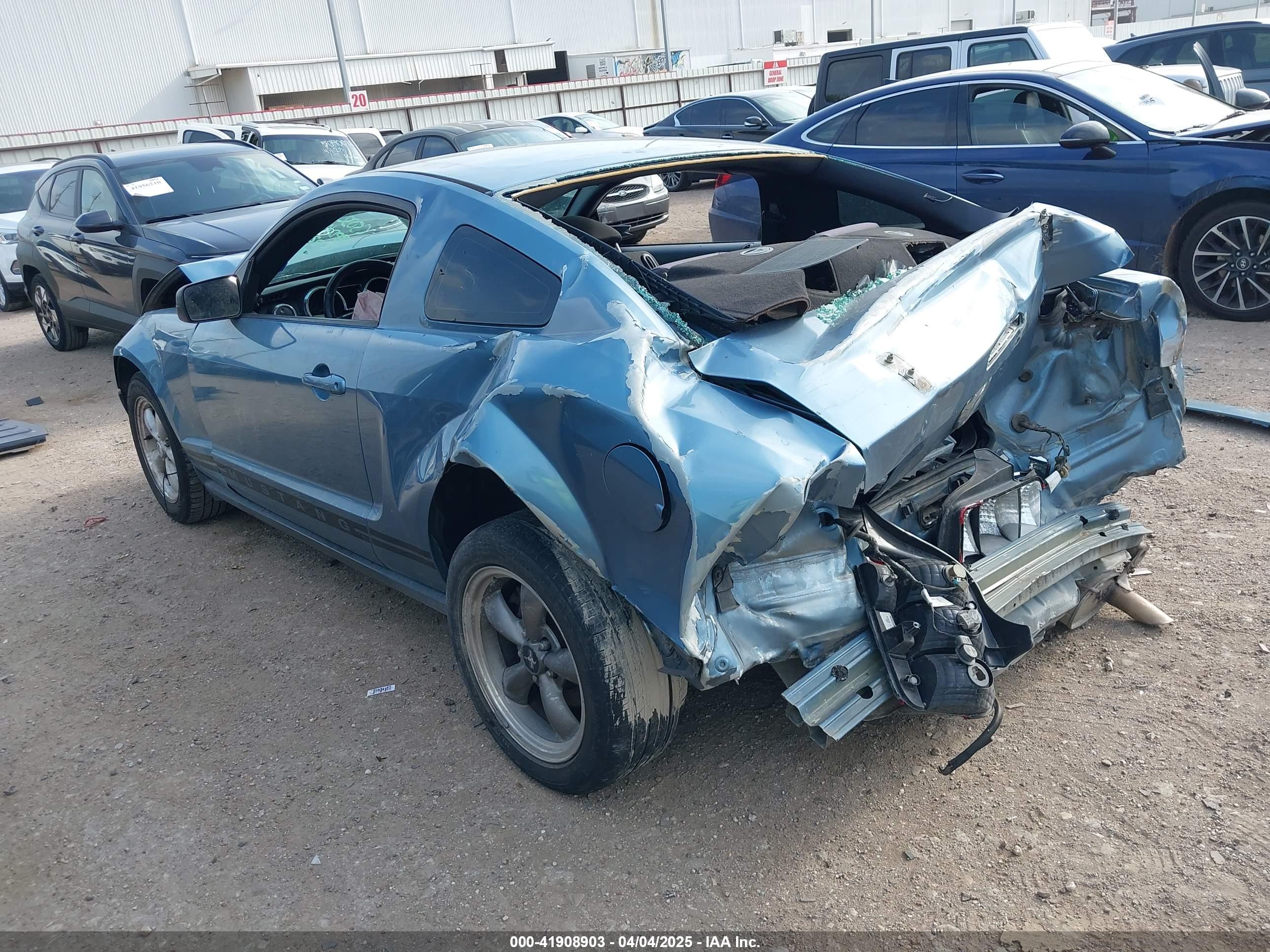 FORD MUSTANG image 3