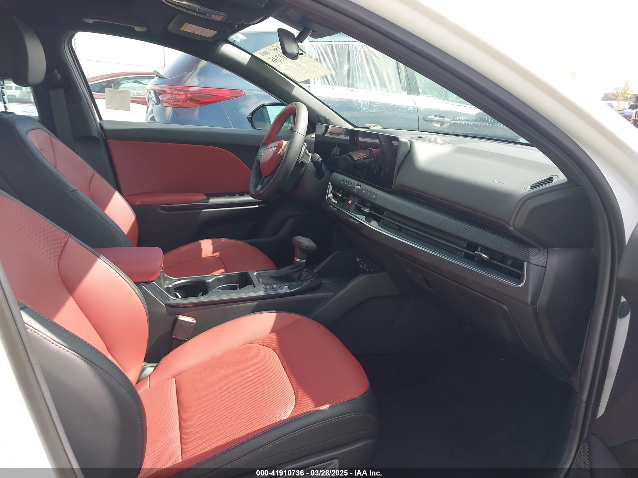 KIA K4 image 5