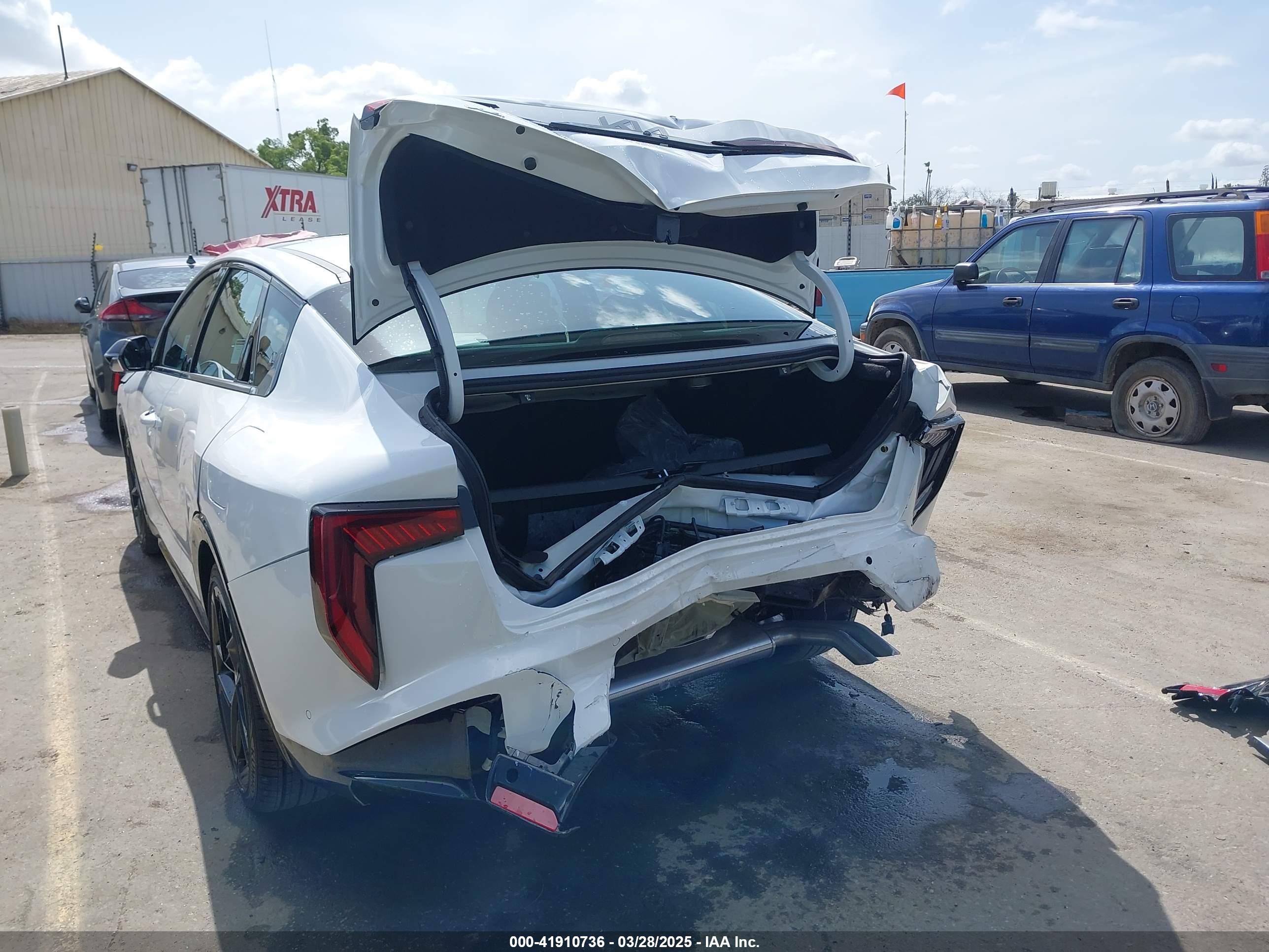 KIA K4 image 6
