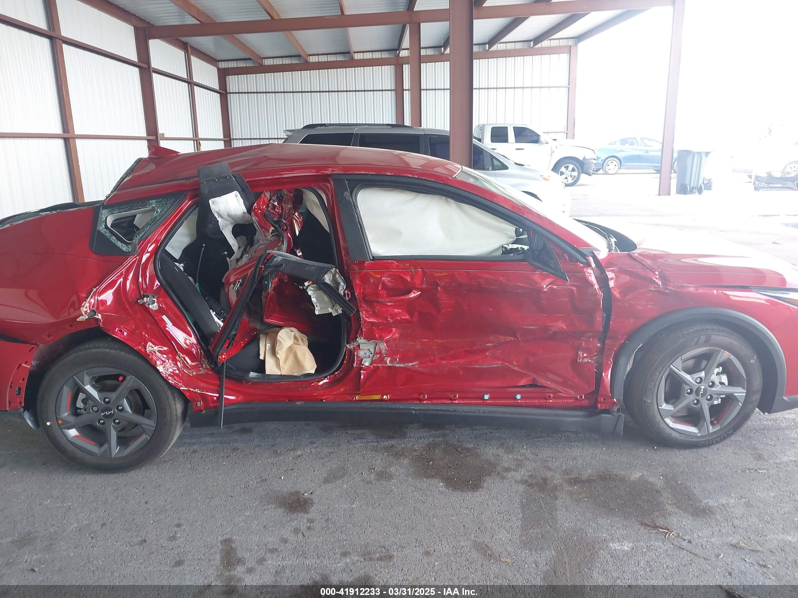 KIA K4 image 6