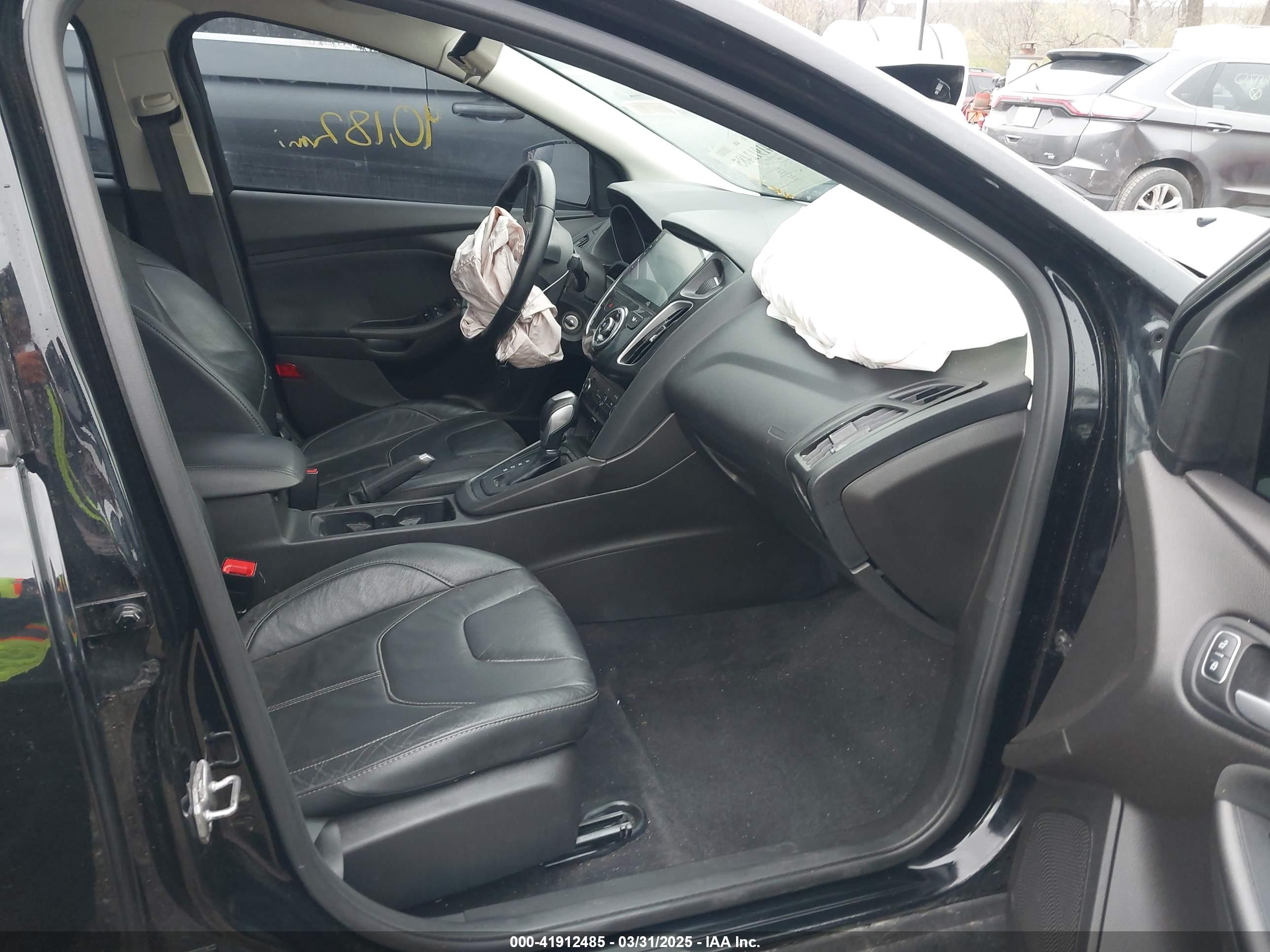 FORD FOCUS image 5