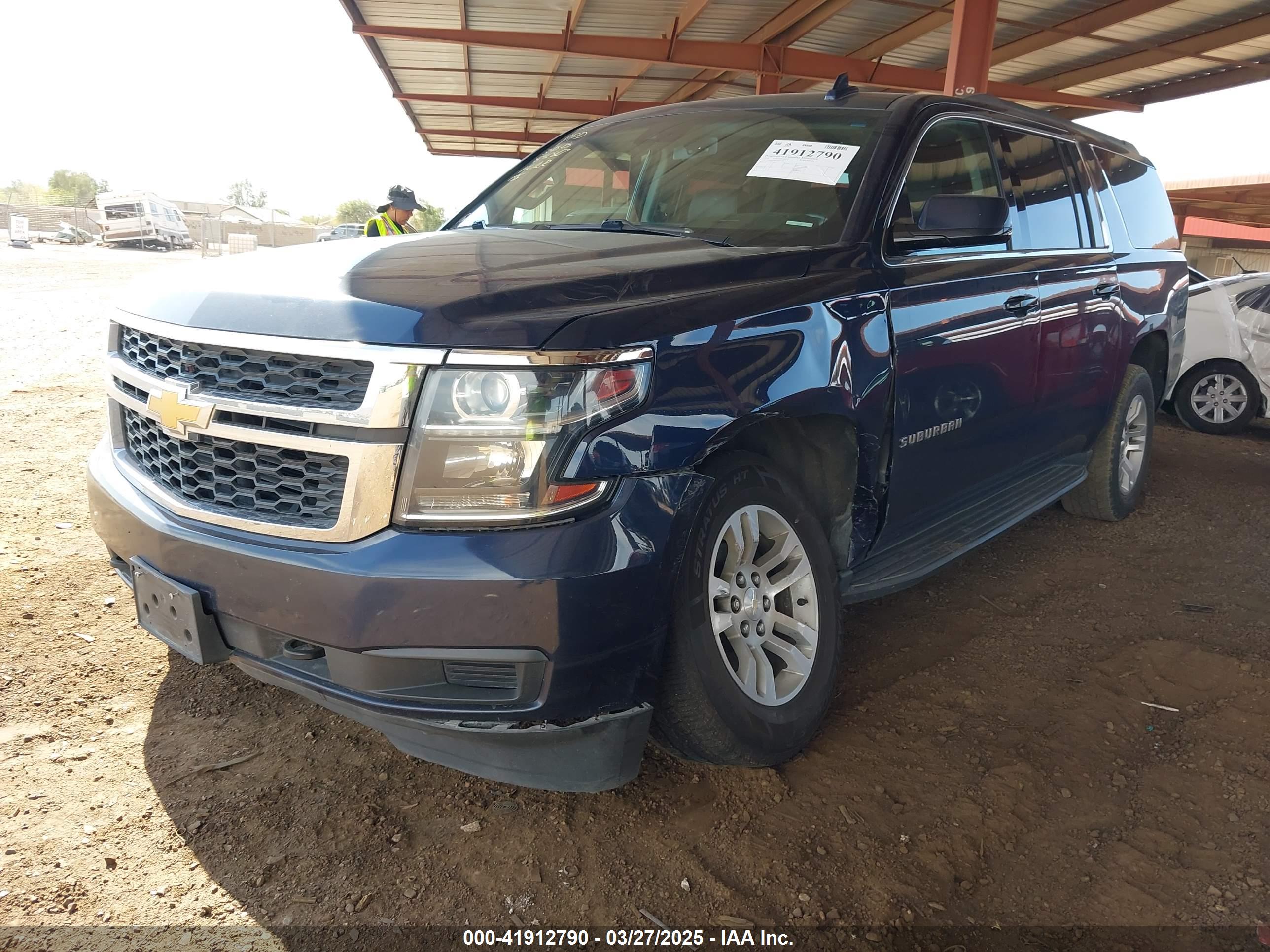 CHEVROLET SUBURBAN image 2