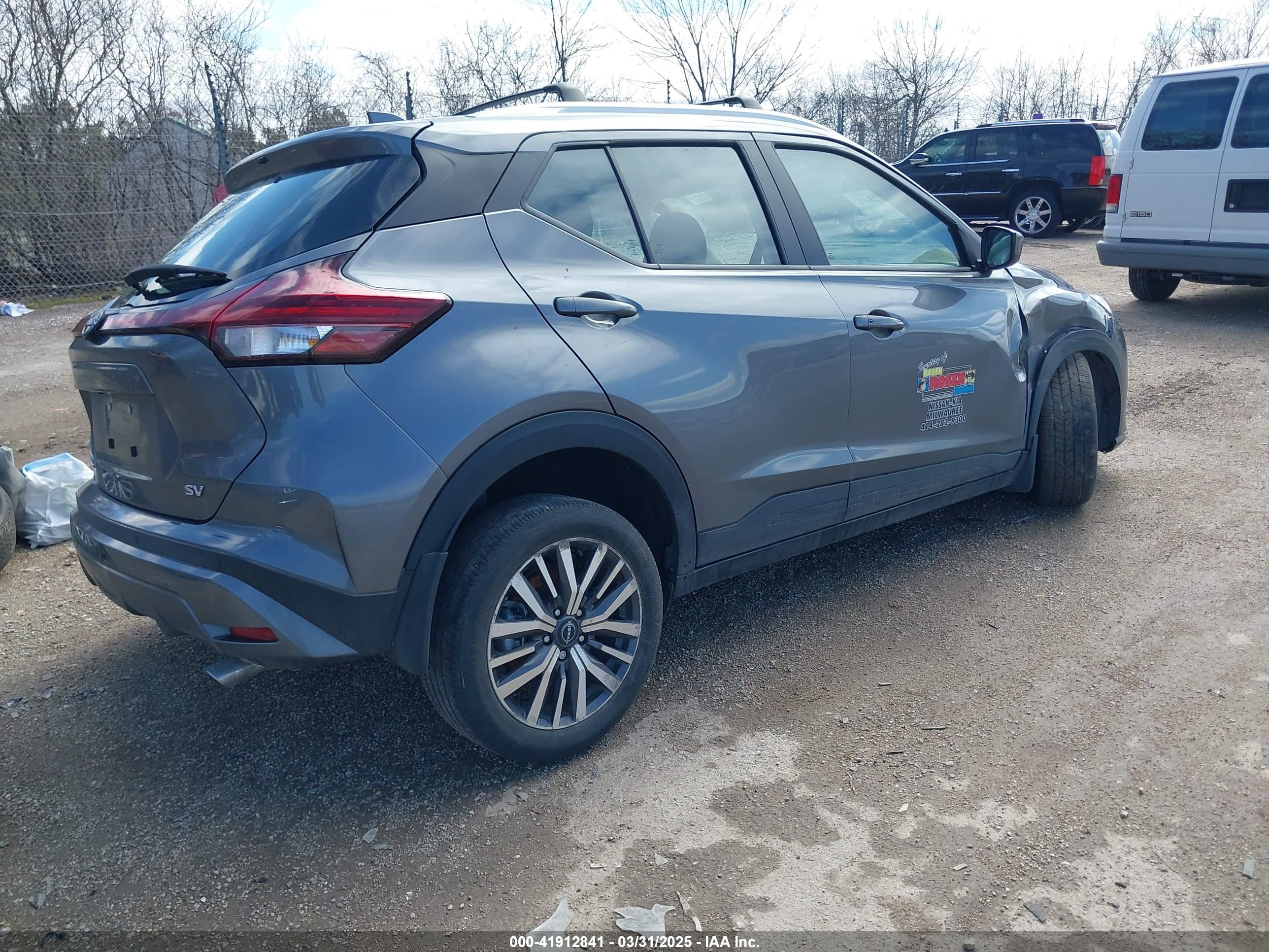 NISSAN KICKS image 4