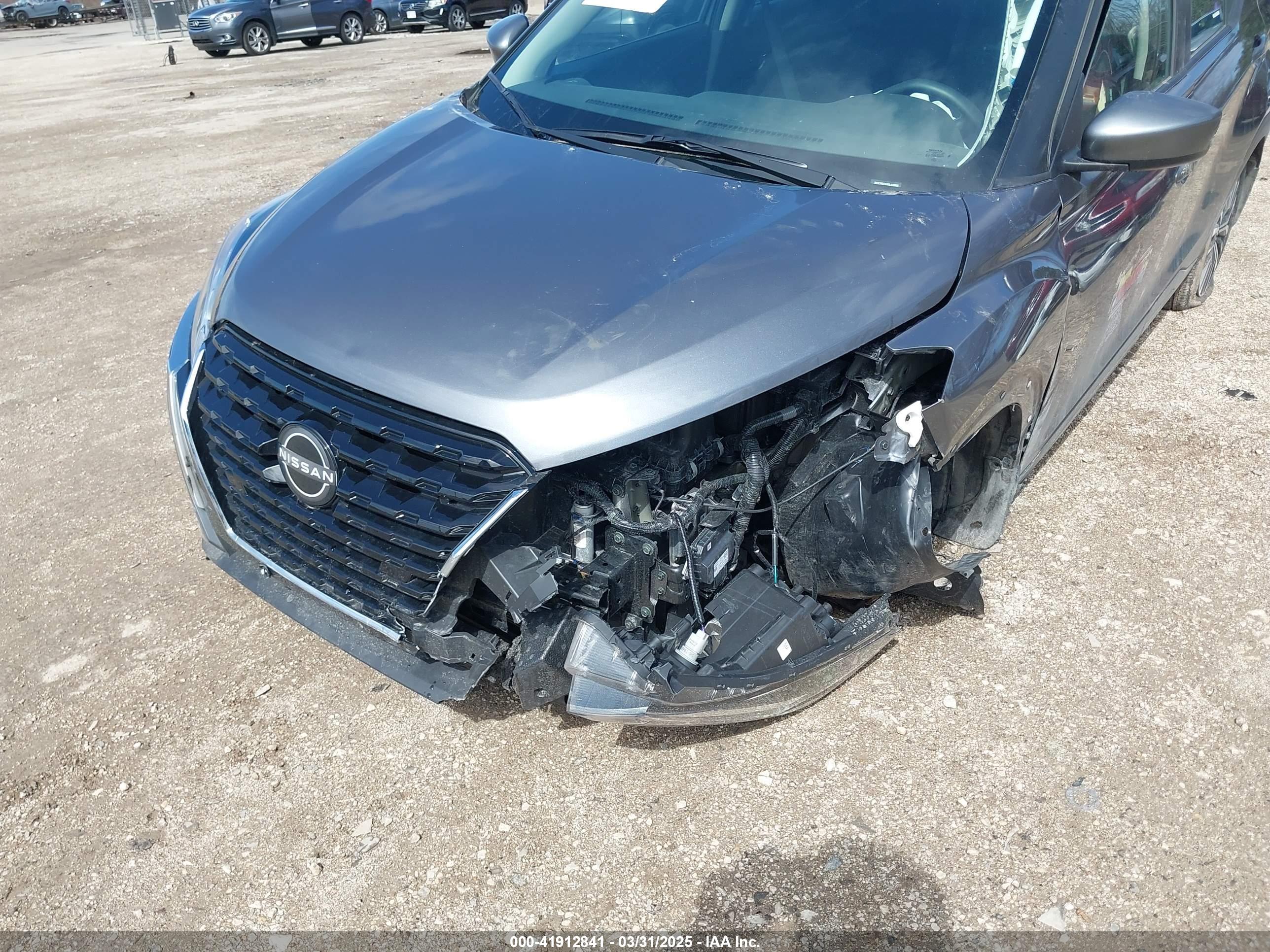 NISSAN KICKS image 6