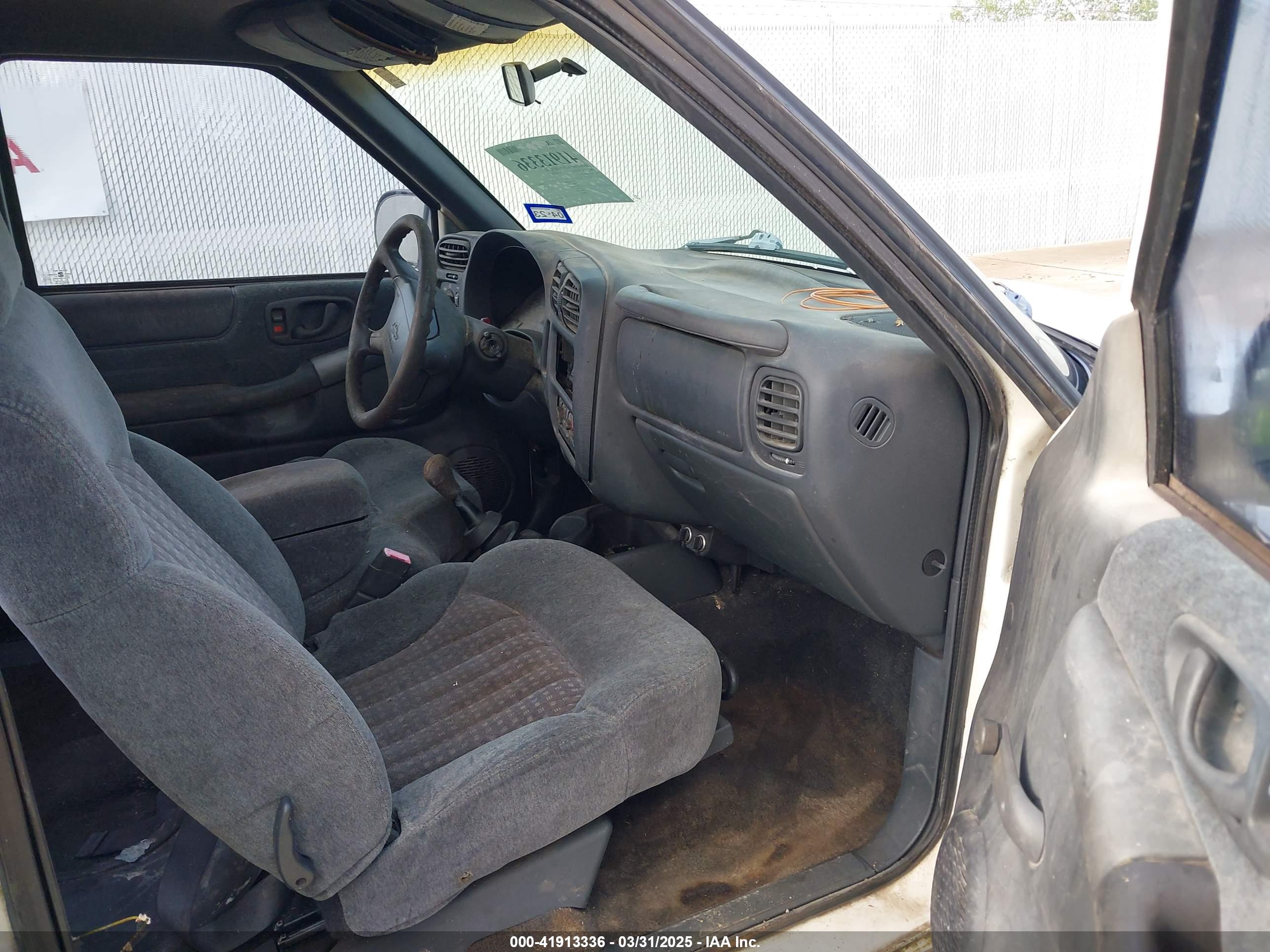 CHEVROLET S-10 image 5