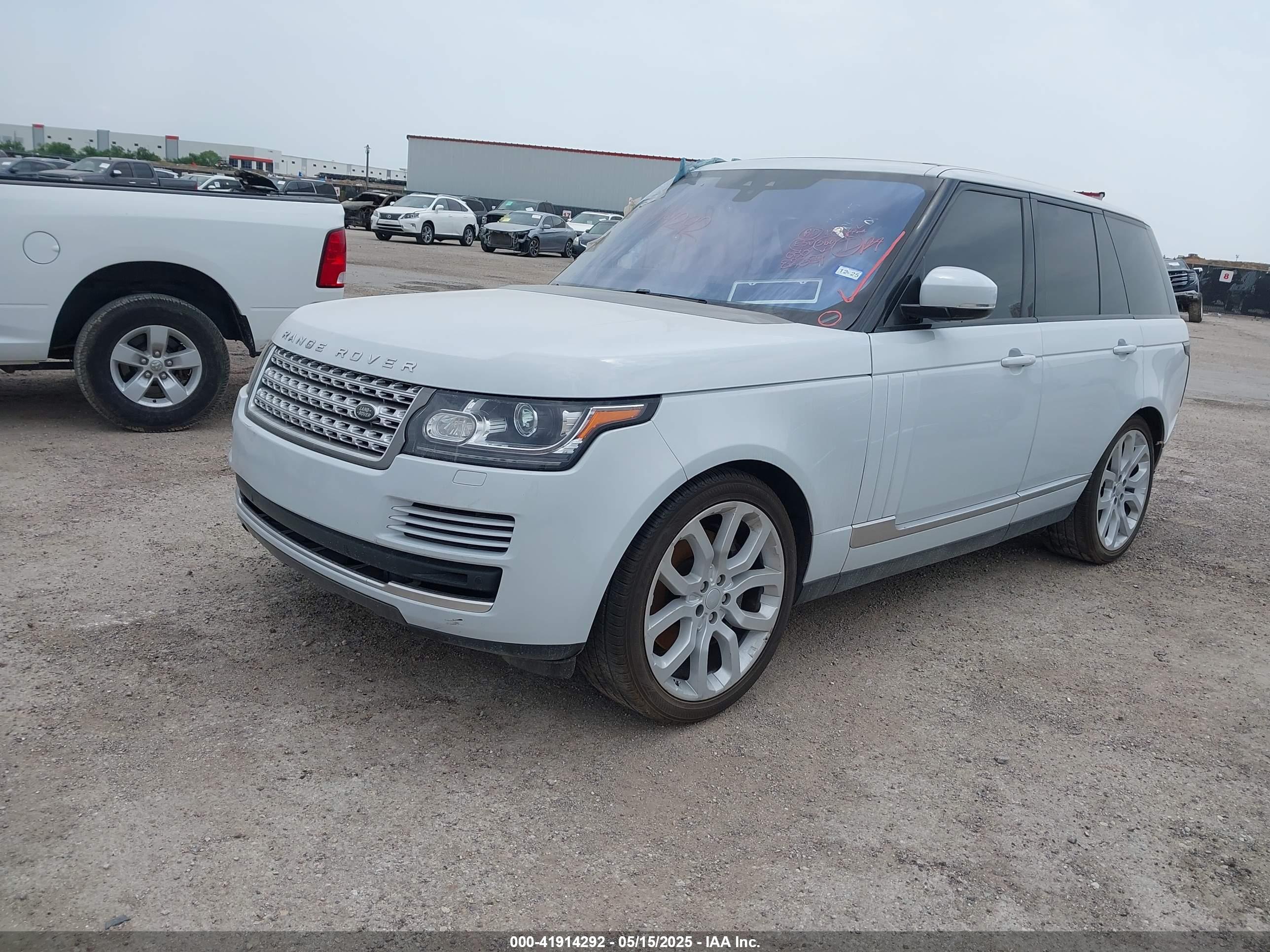 LAND ROVER image 2