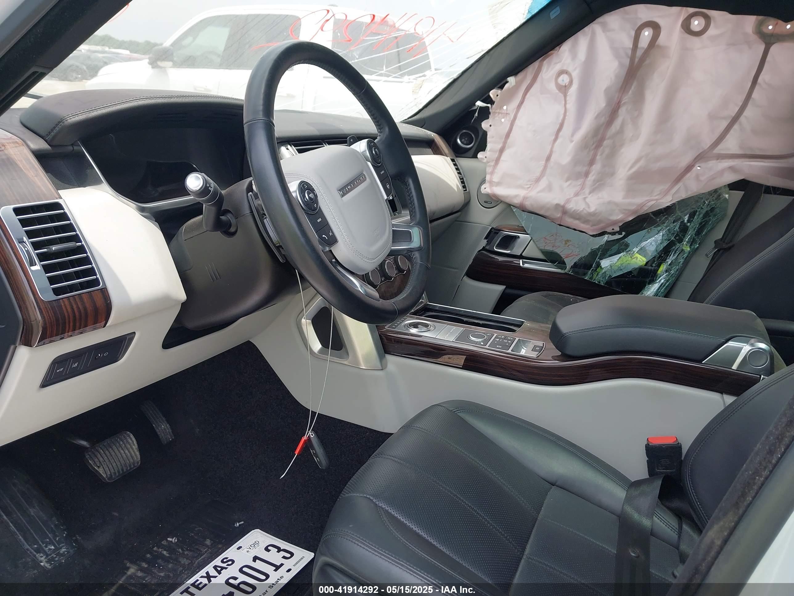 LAND ROVER image 5