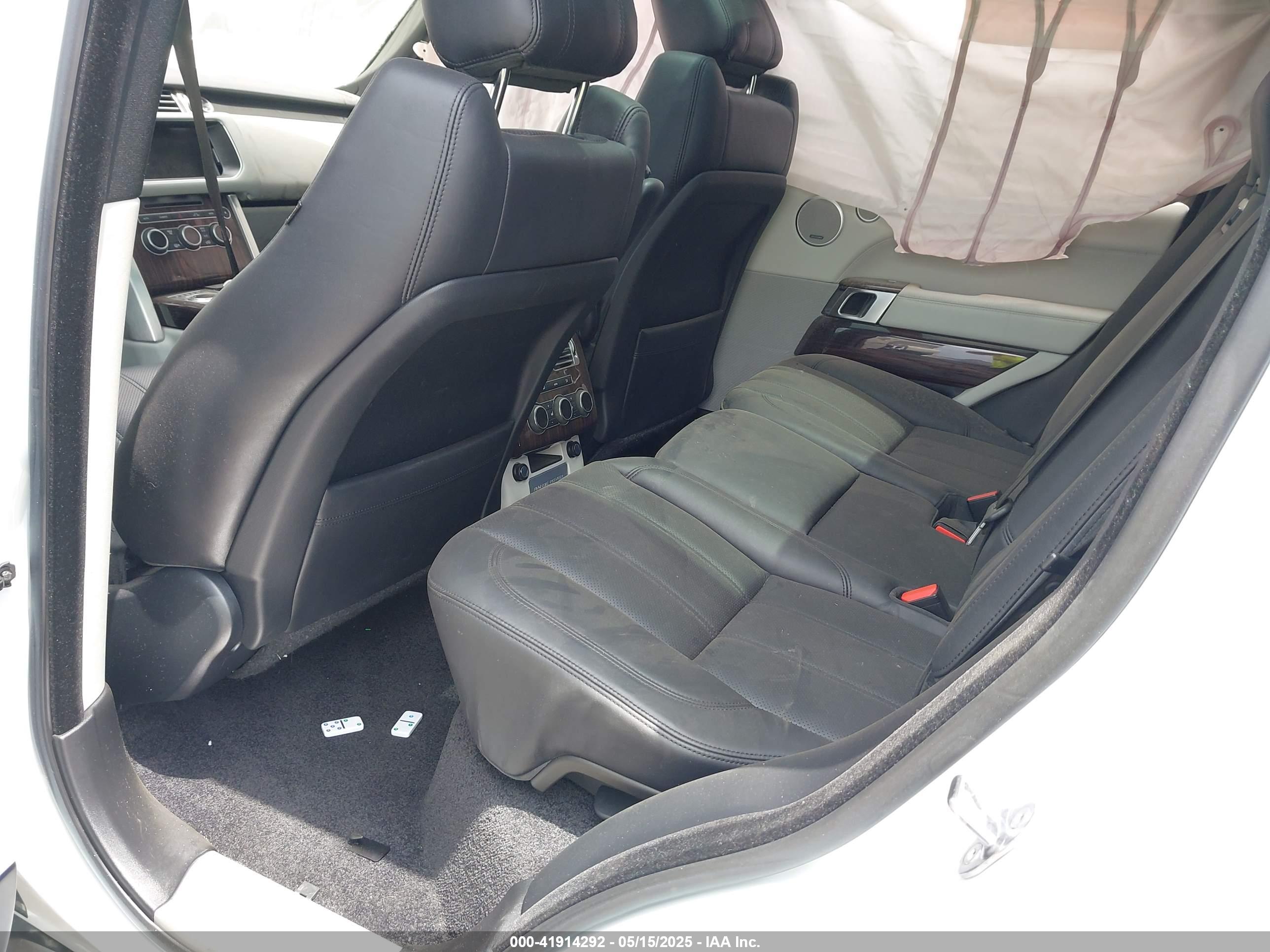 LAND ROVER image 8