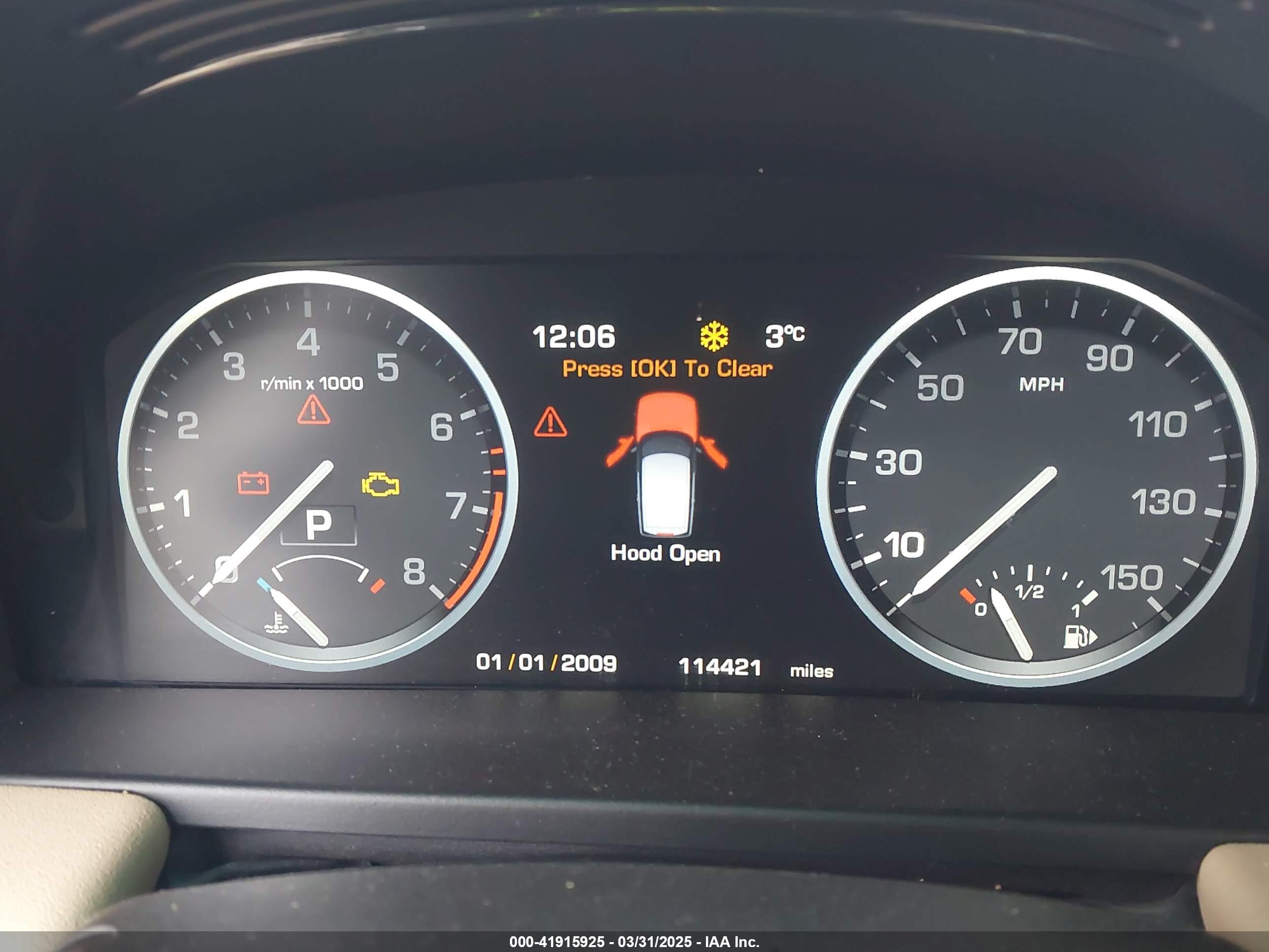 LAND ROVER image 7