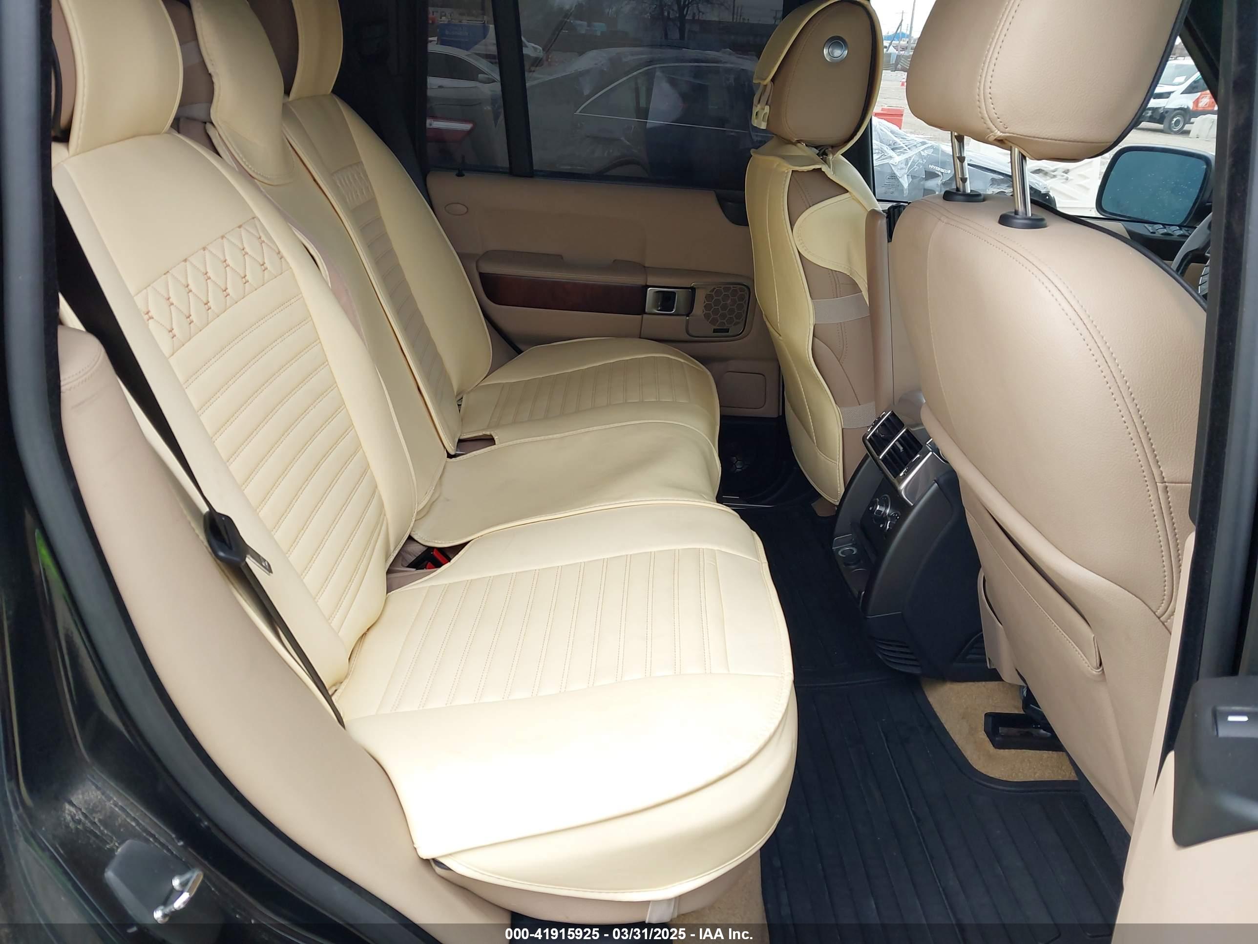 LAND ROVER image 8