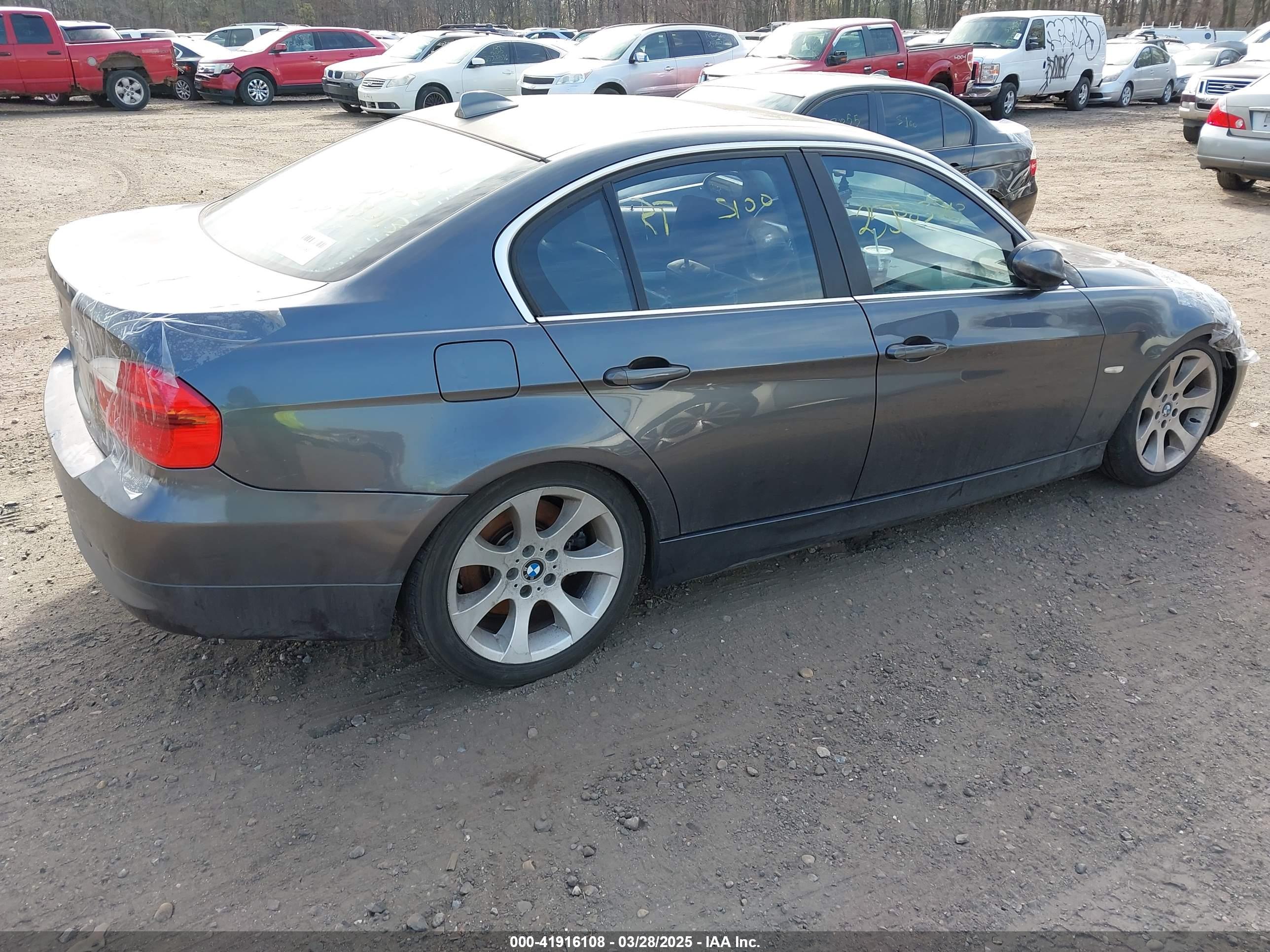 BMW 330I image 4
