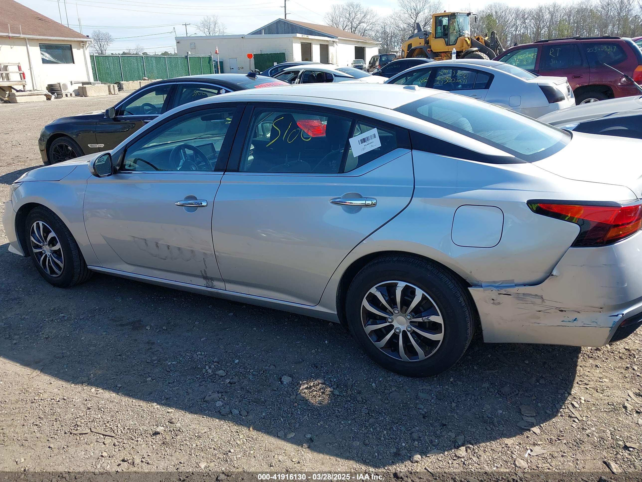 NISSAN ALTIMA image 6