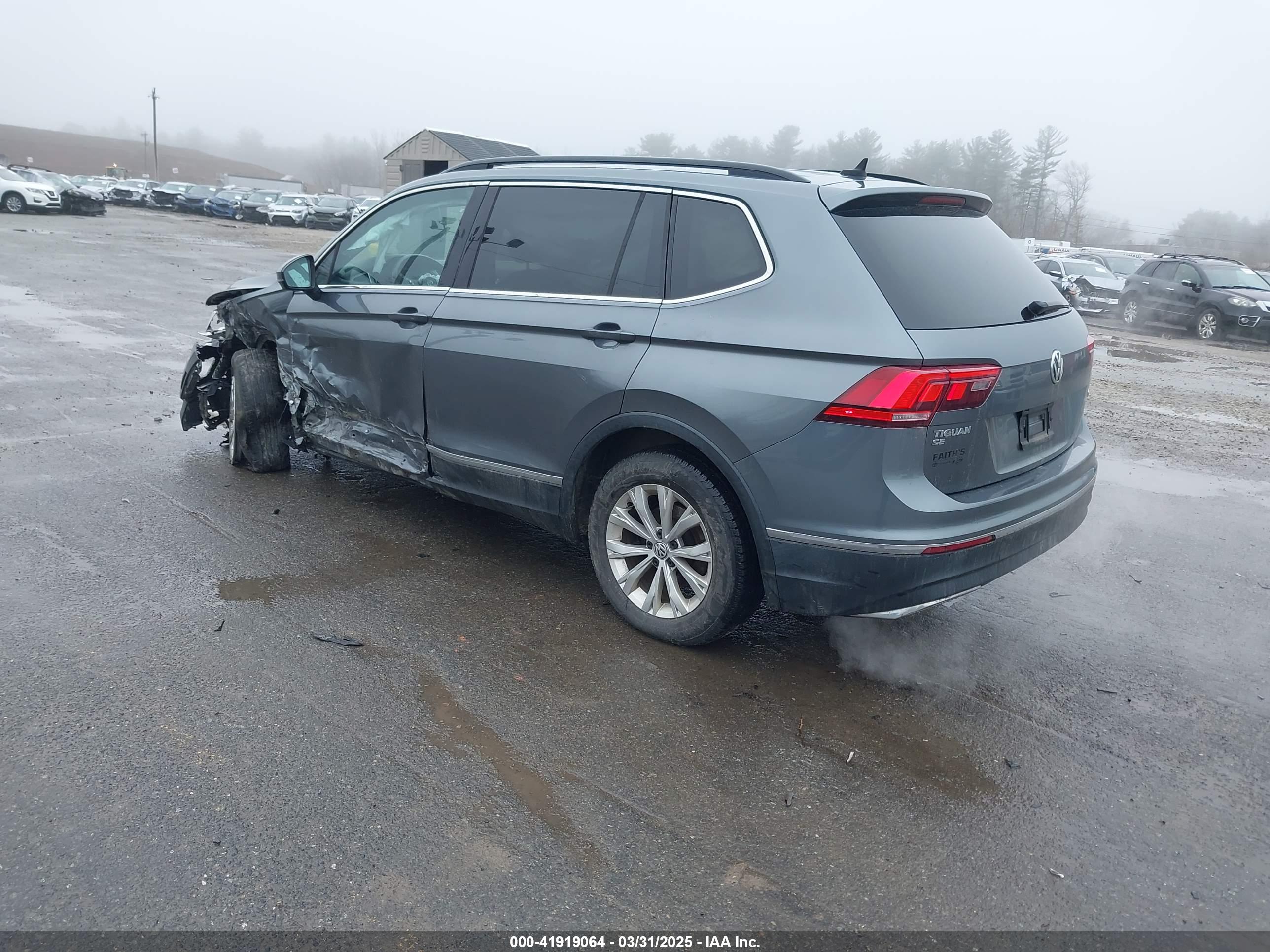 VOLKSWAGEN TIGUAN image 3