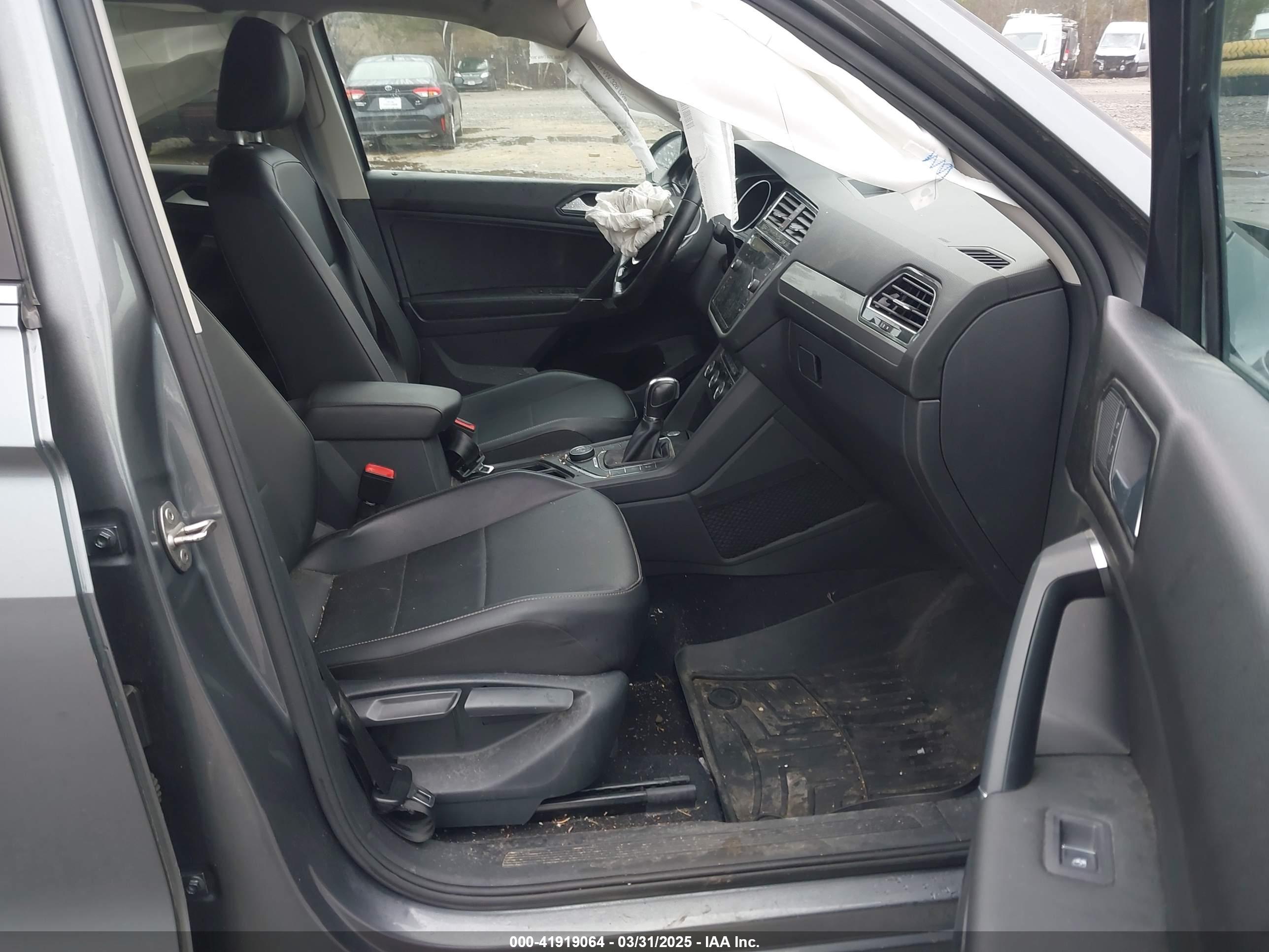 VOLKSWAGEN TIGUAN image 5