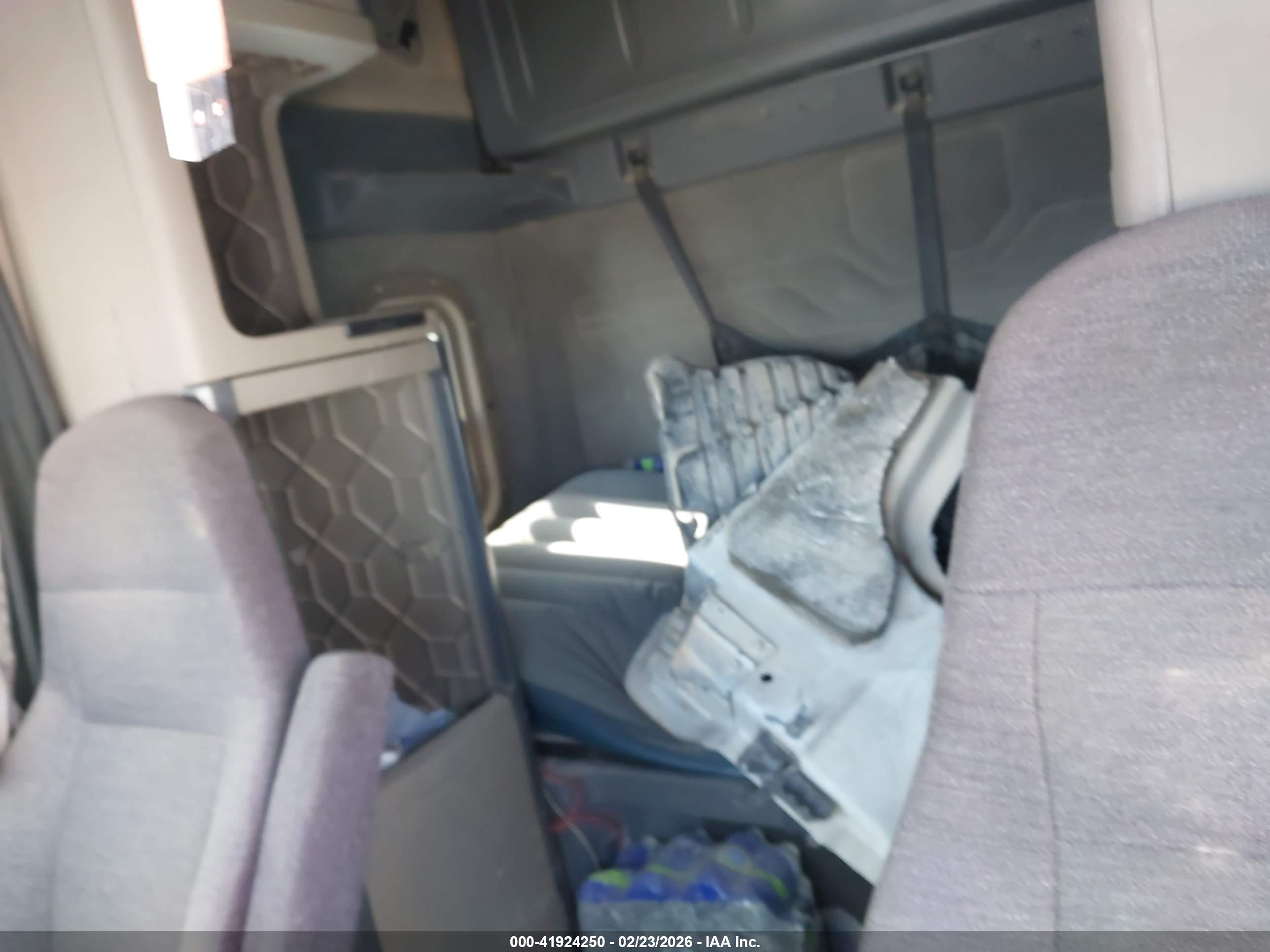 FREIGHTLINER CASCADIA image 7