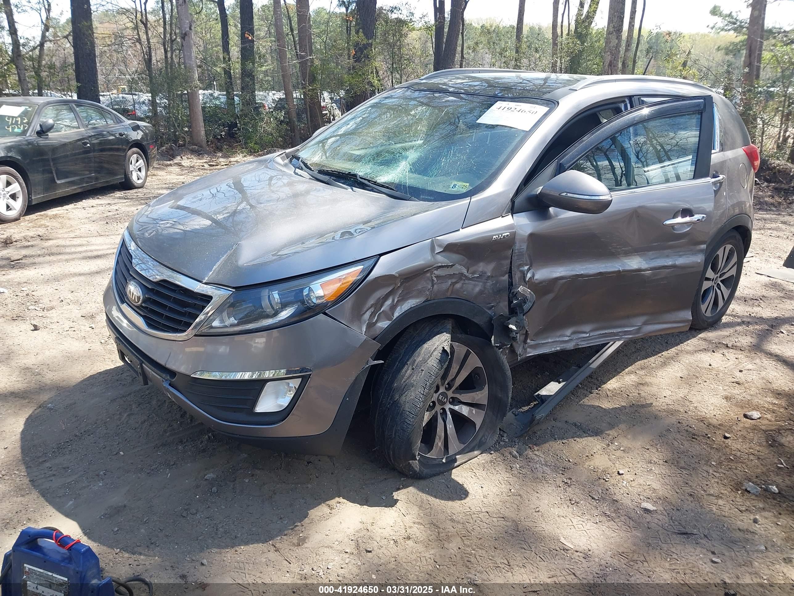 KIA SPORTAGE image 2
