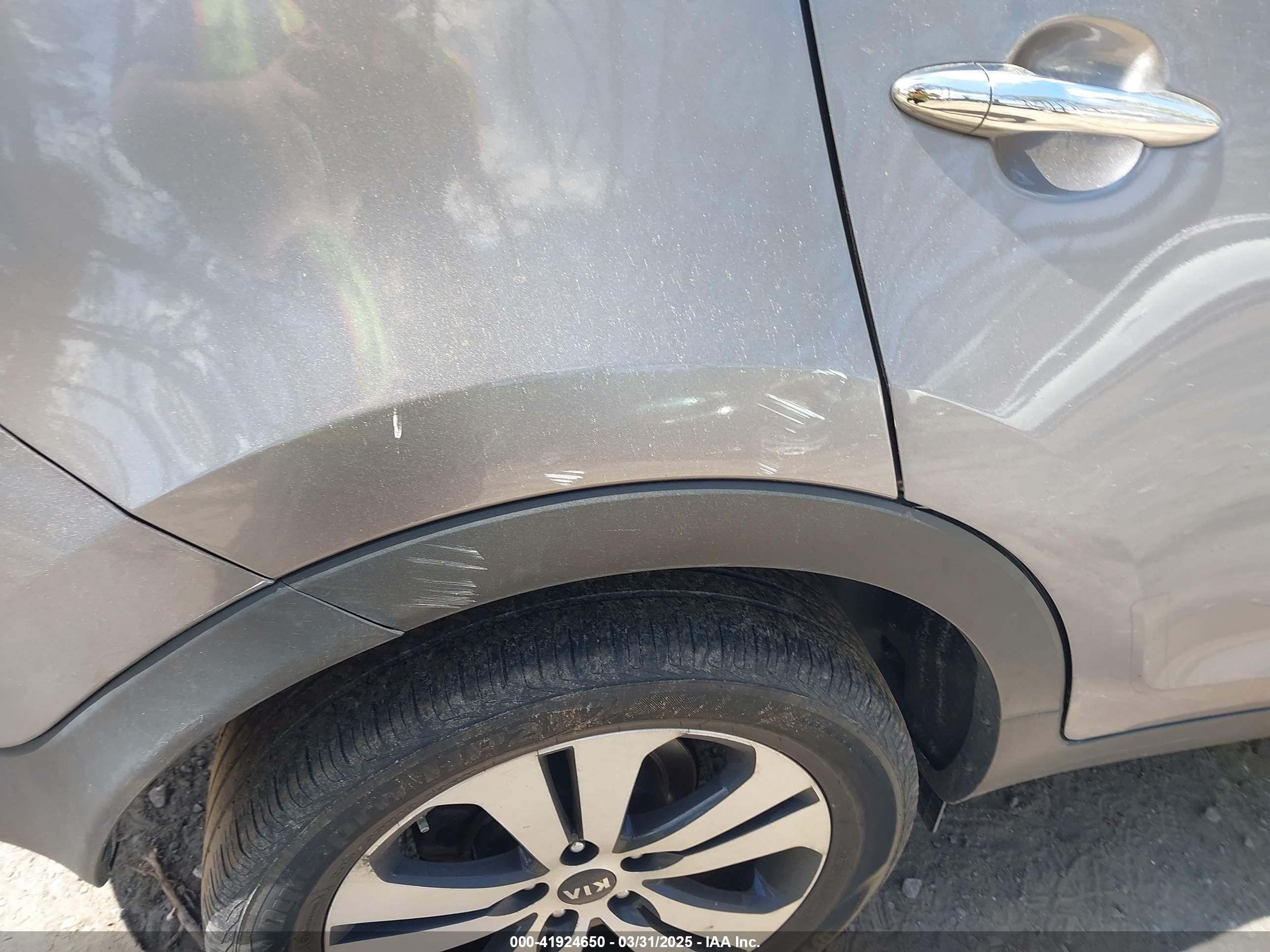KIA SPORTAGE image 6