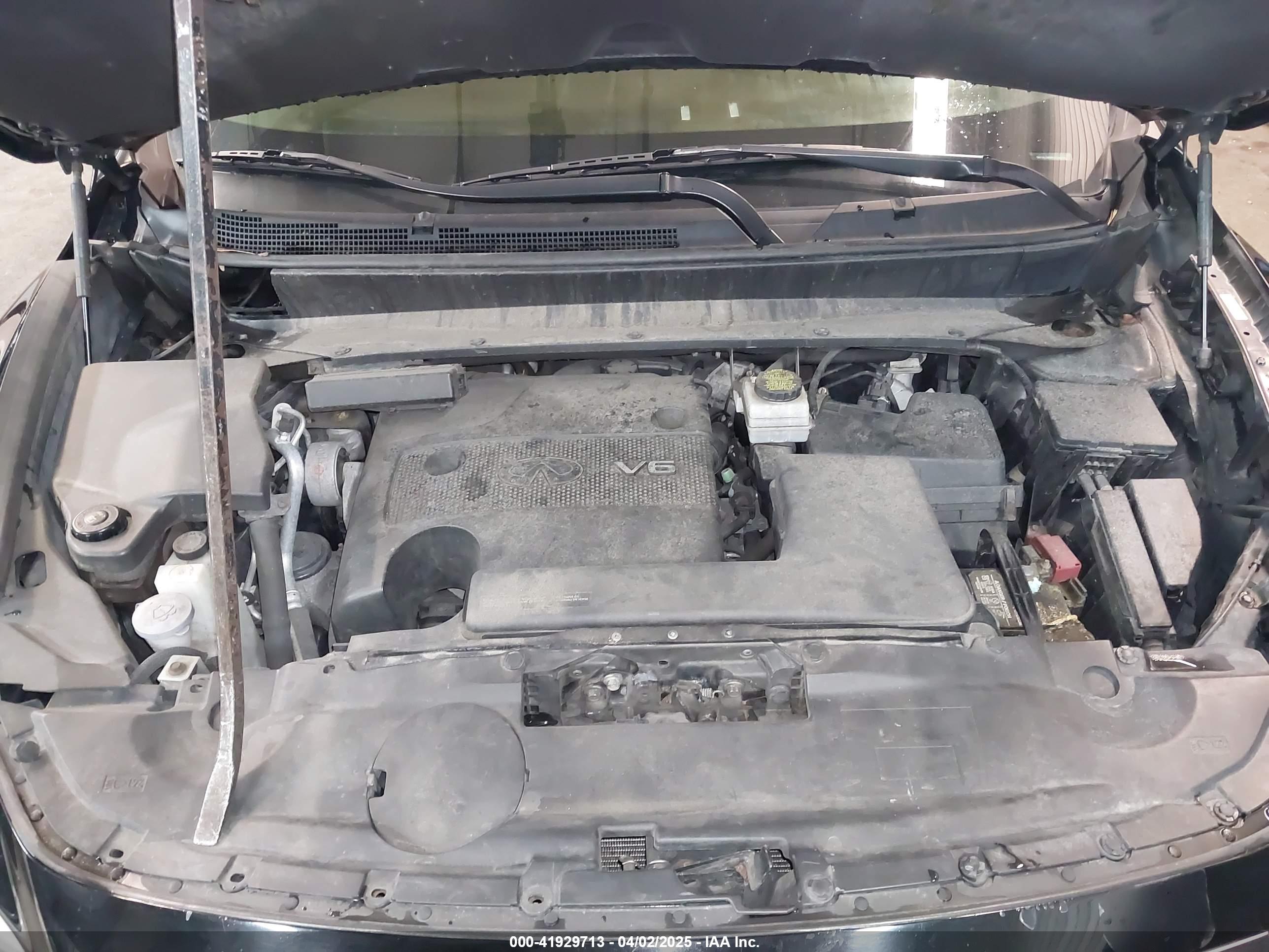 INFINITI JX35 image 10