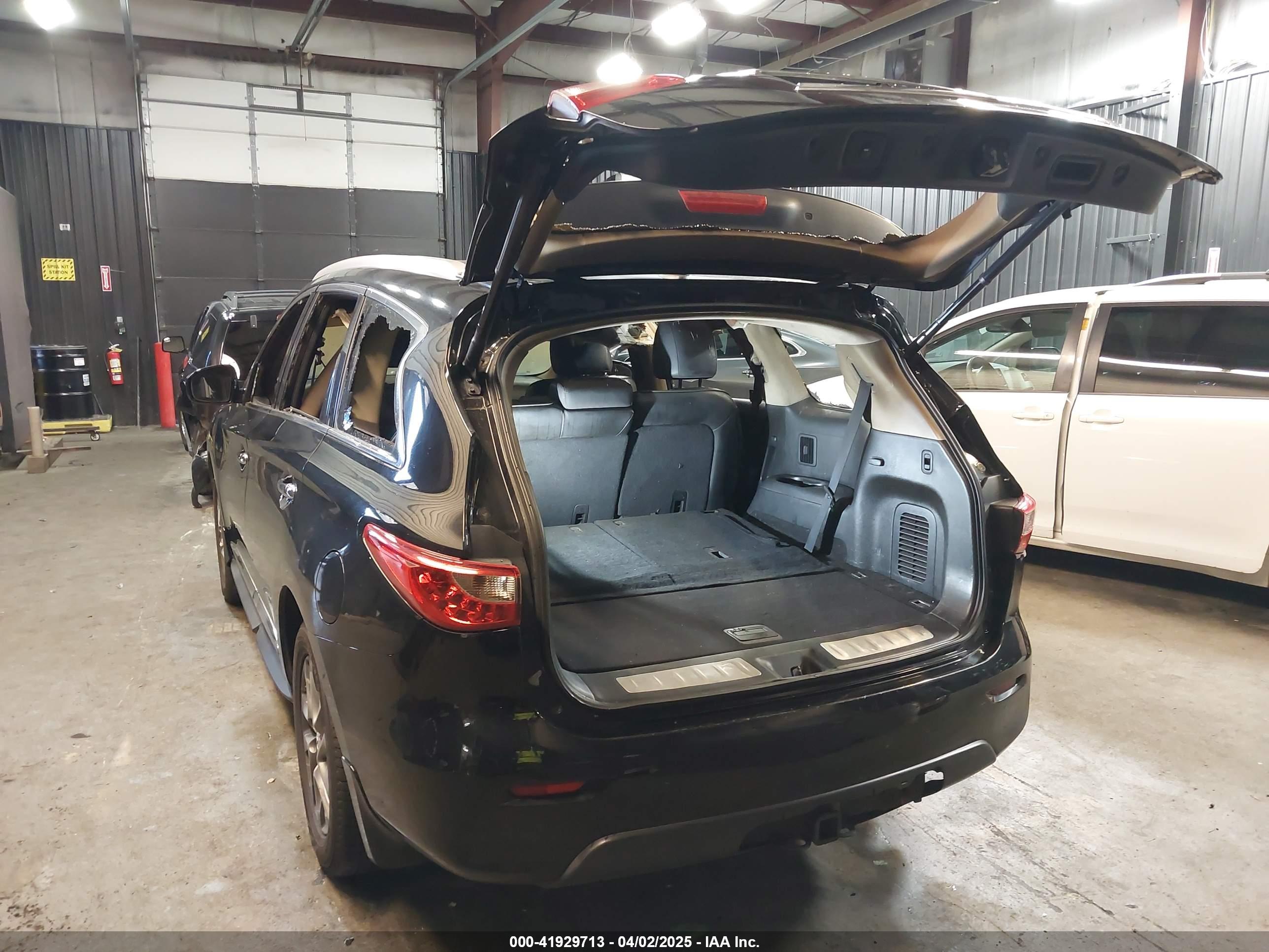 INFINITI JX35 image 3