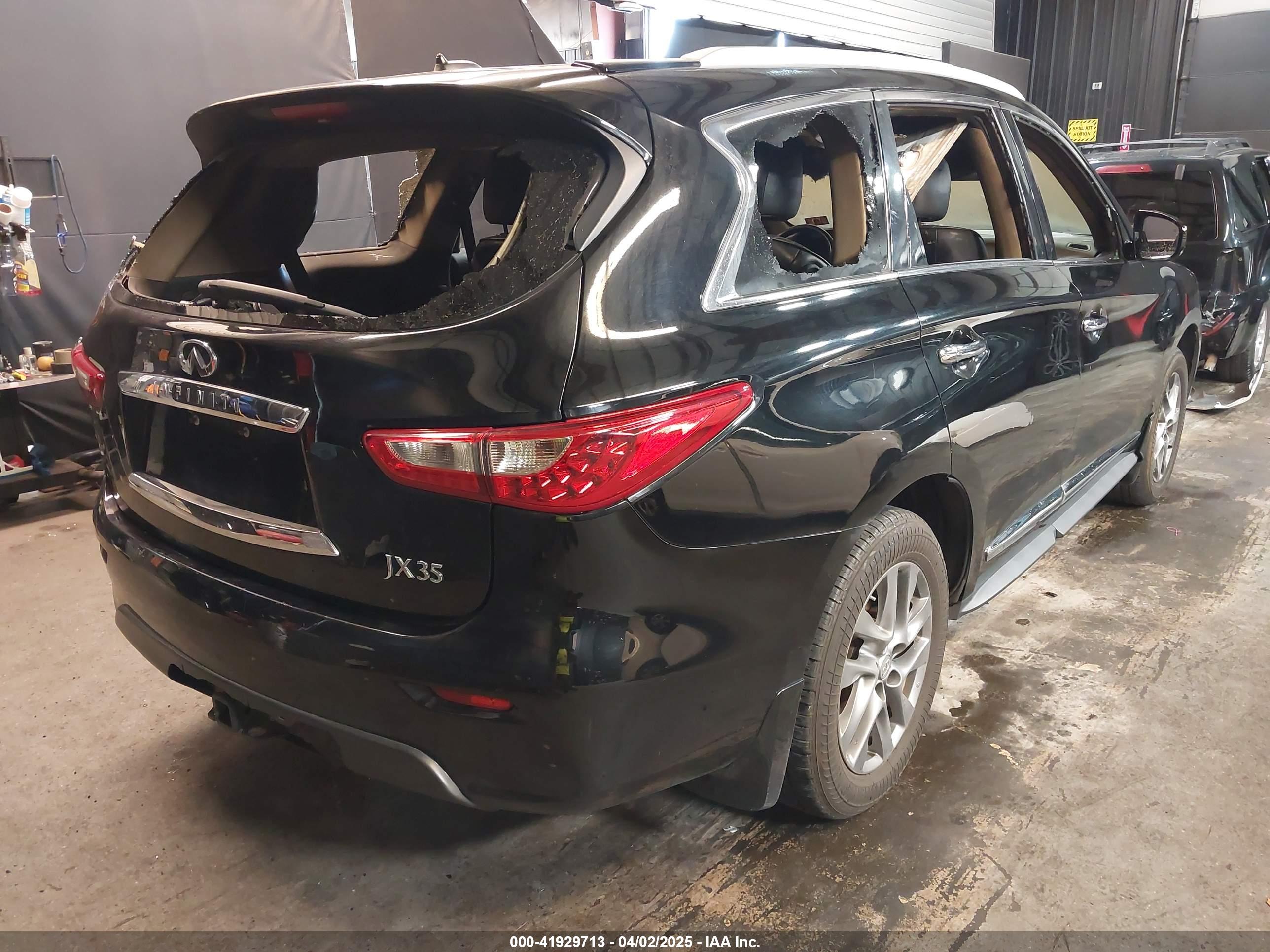 INFINITI JX35 image 4