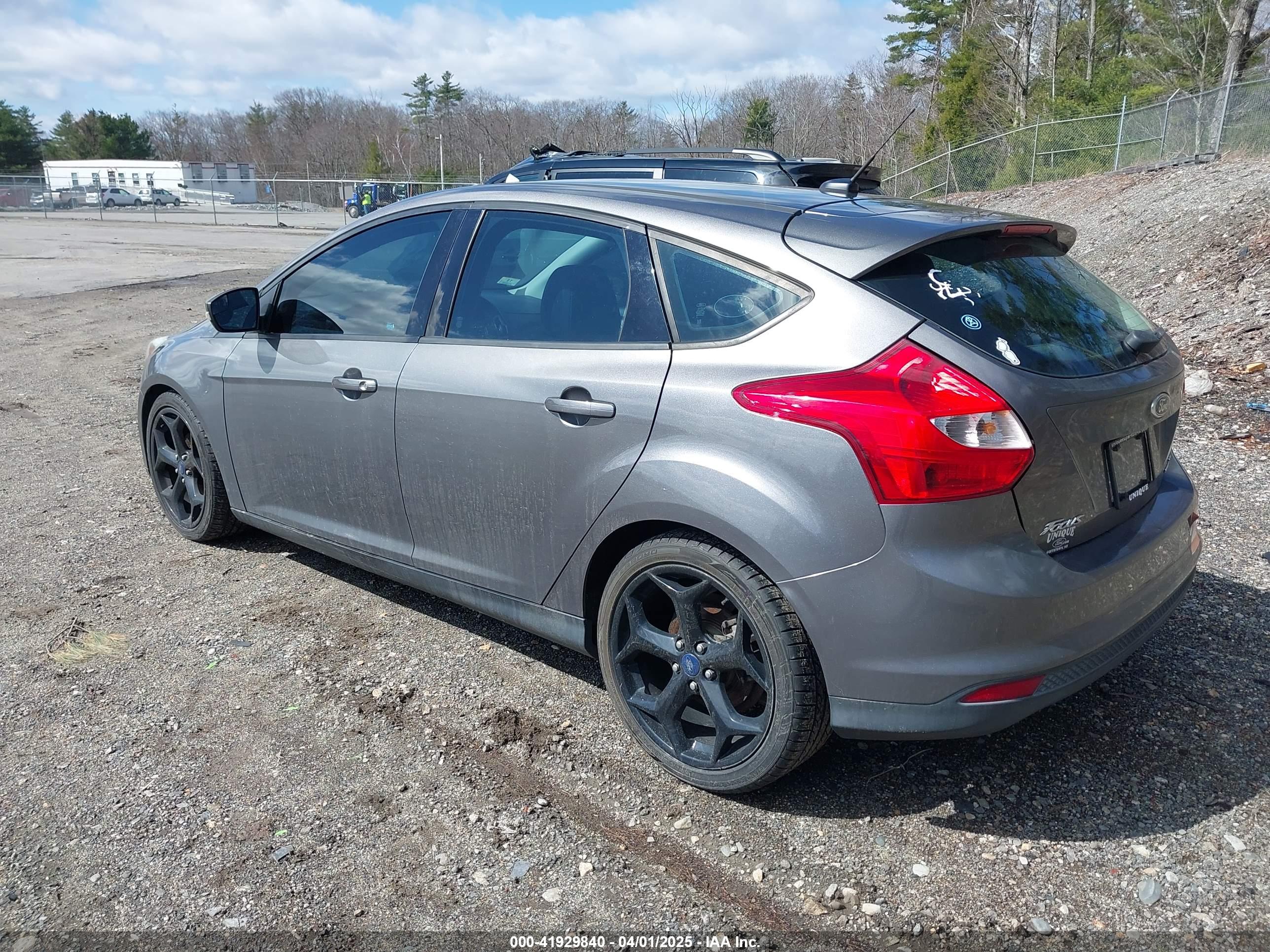 FORD FOCUS image 3