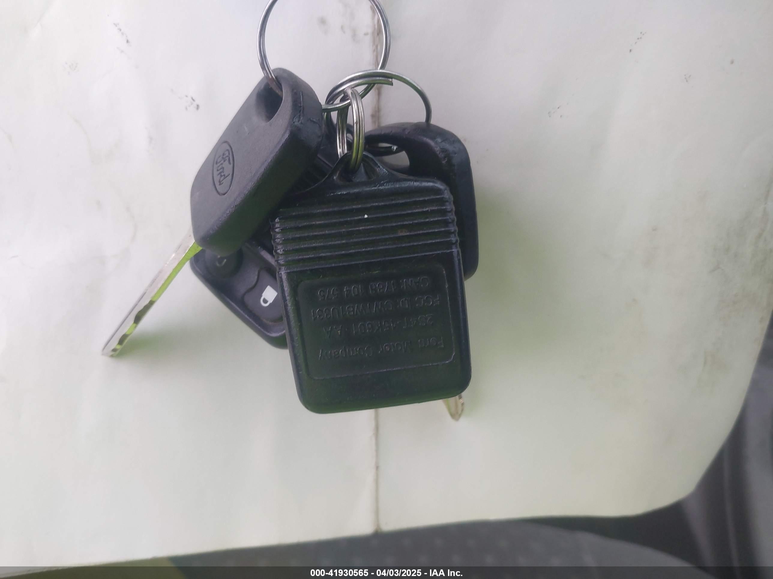 FORD FOCUS image 11