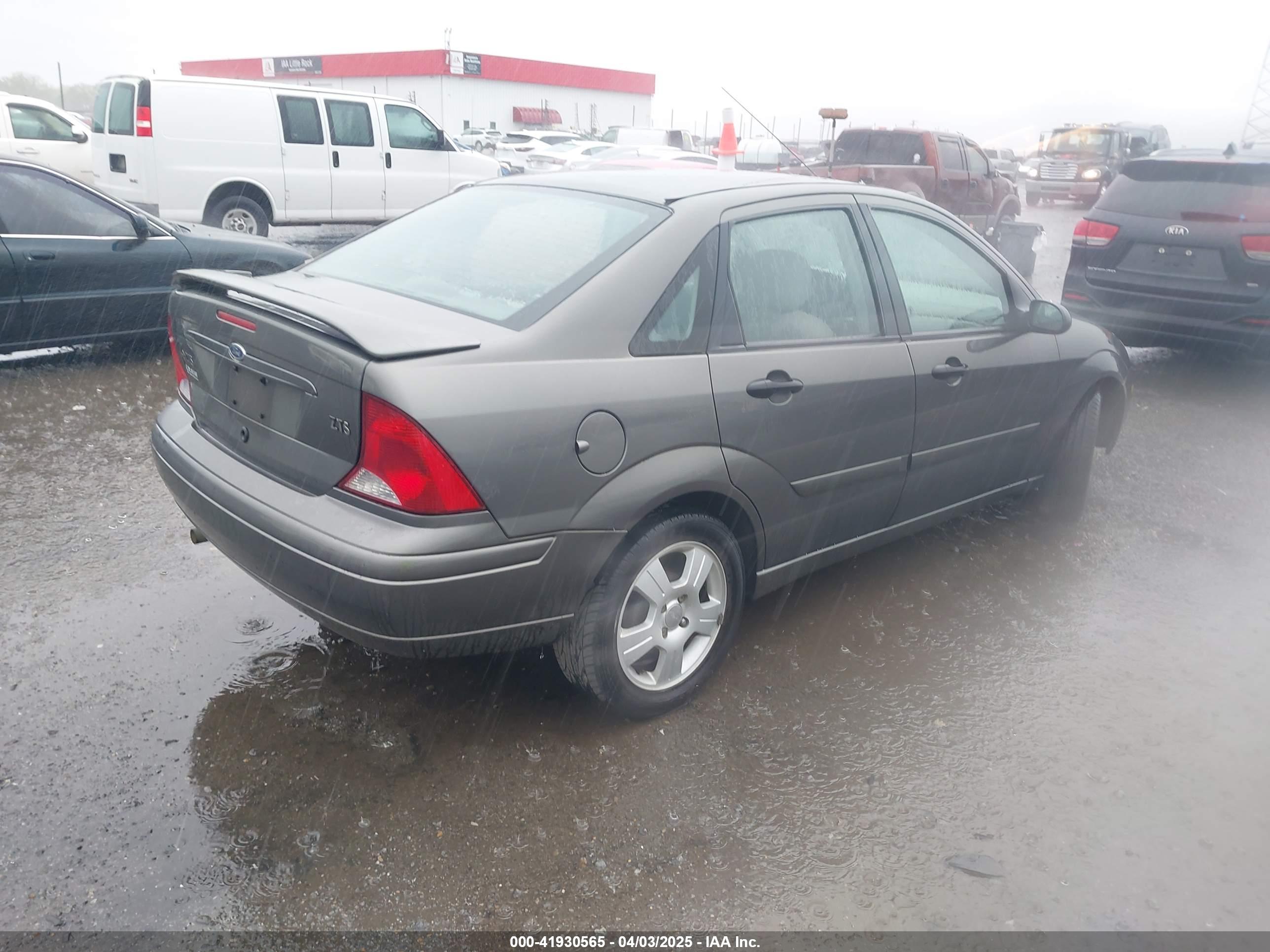 FORD FOCUS image 4