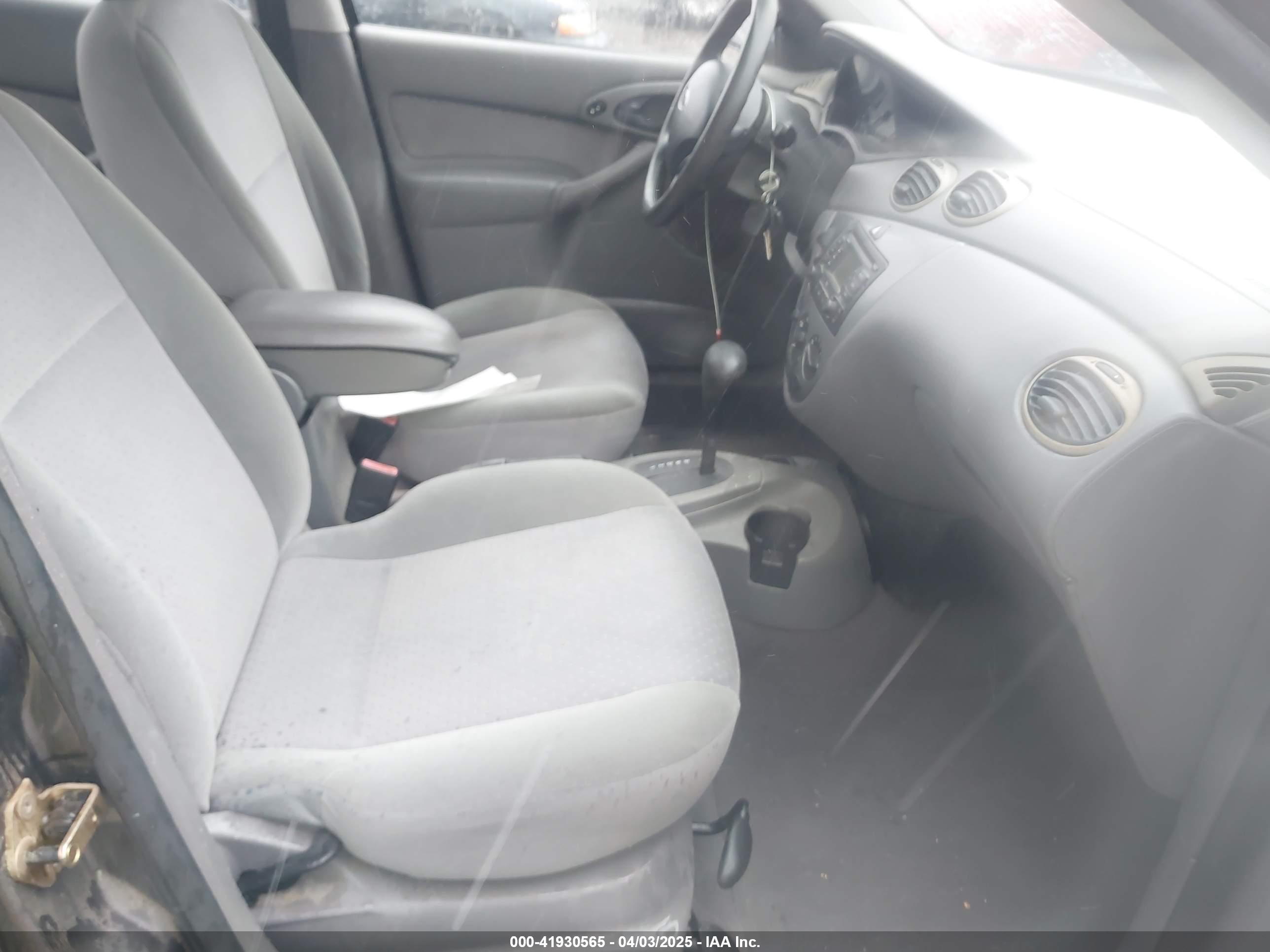 FORD FOCUS image 5