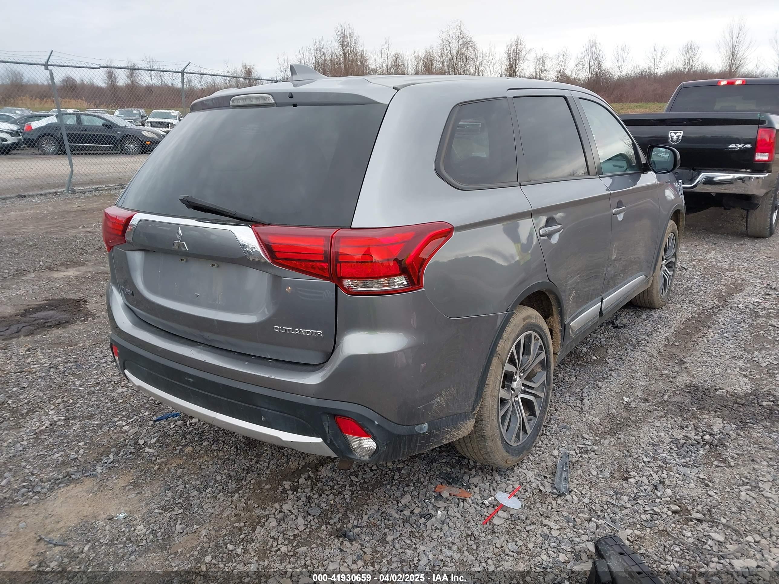 MITSUBISHI OUTLANDER image 4