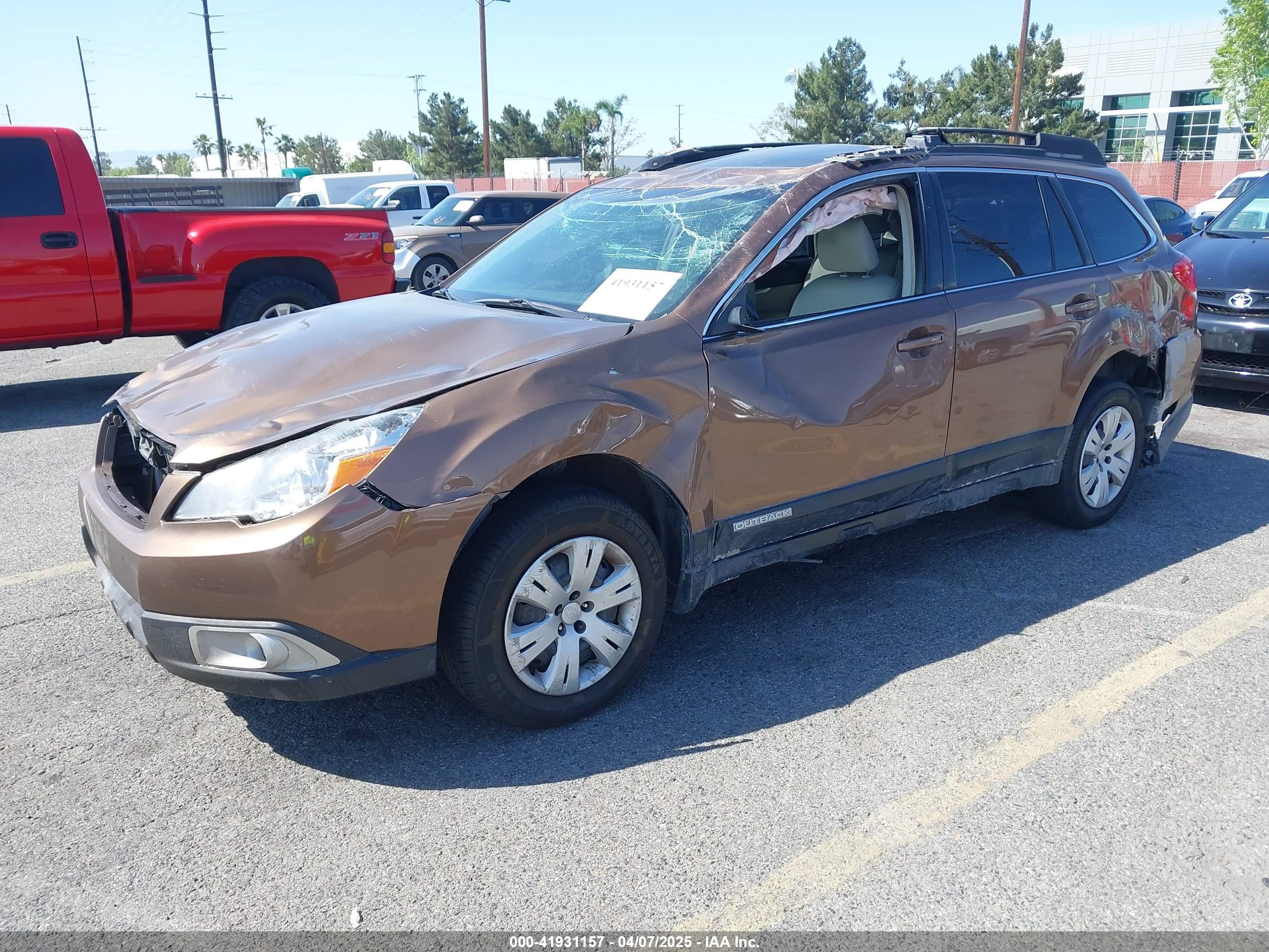 SUBARU OUTBACK image 2