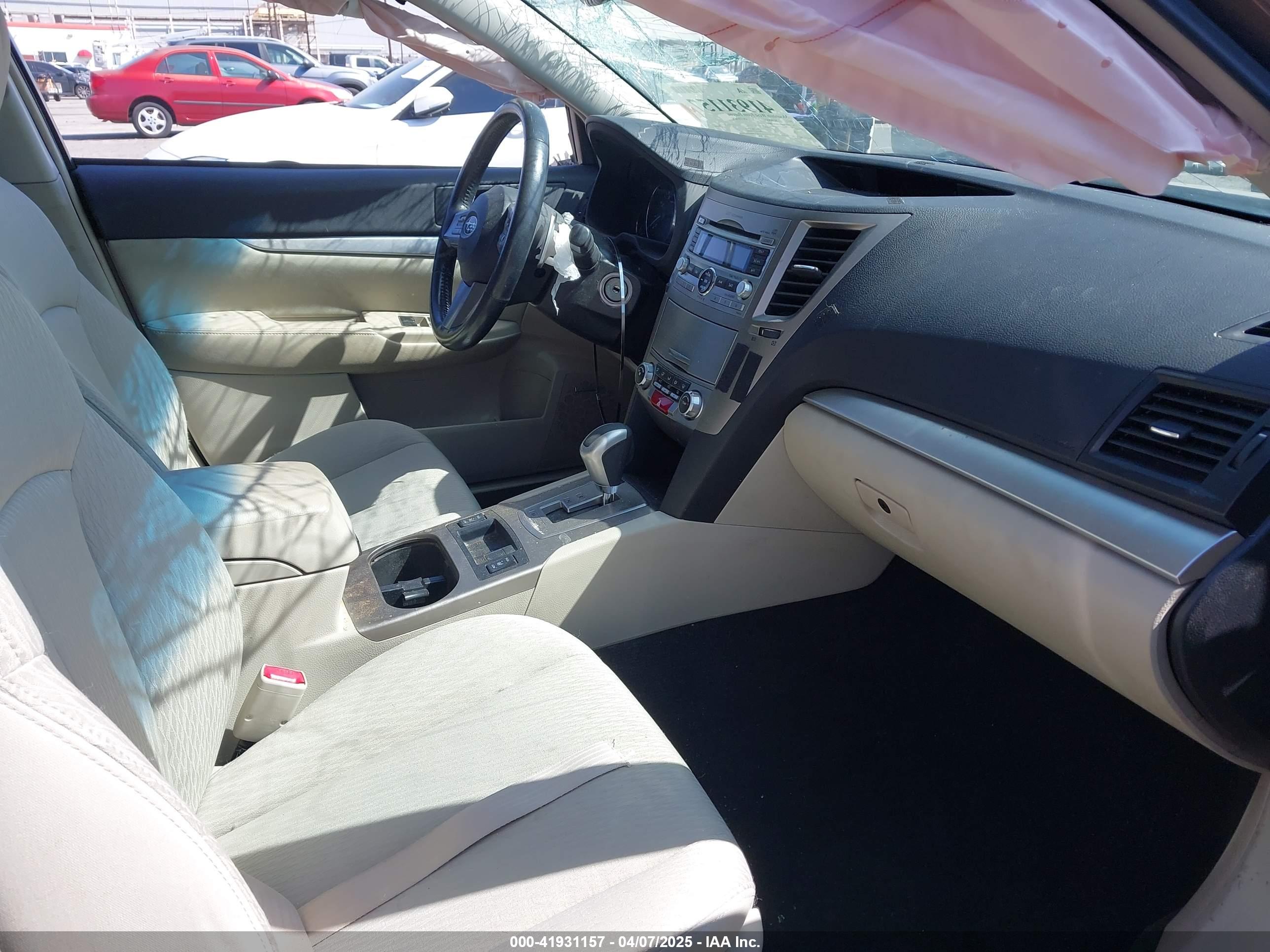 SUBARU OUTBACK image 5