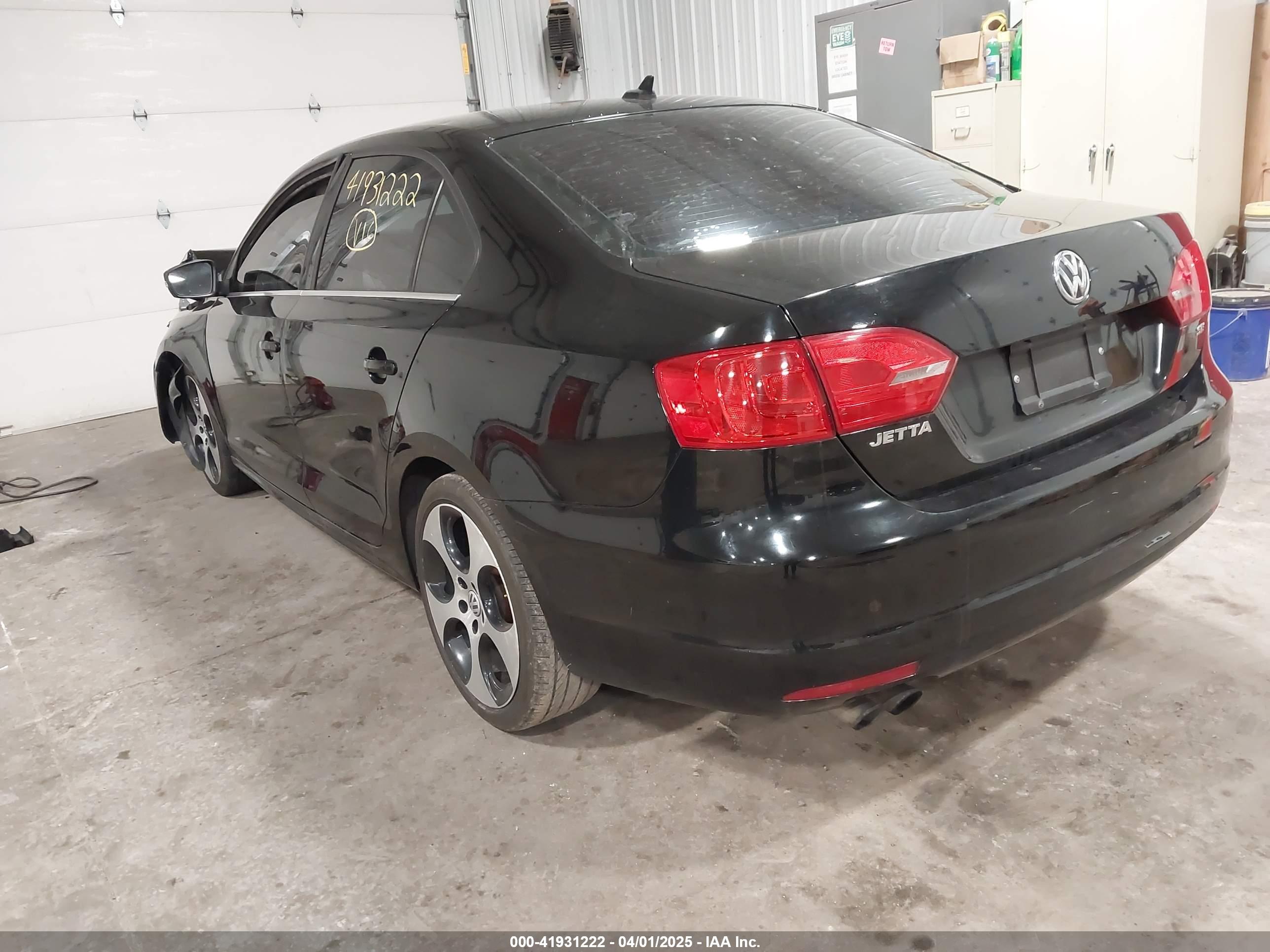 VOLKSWAGEN JETTA image 3