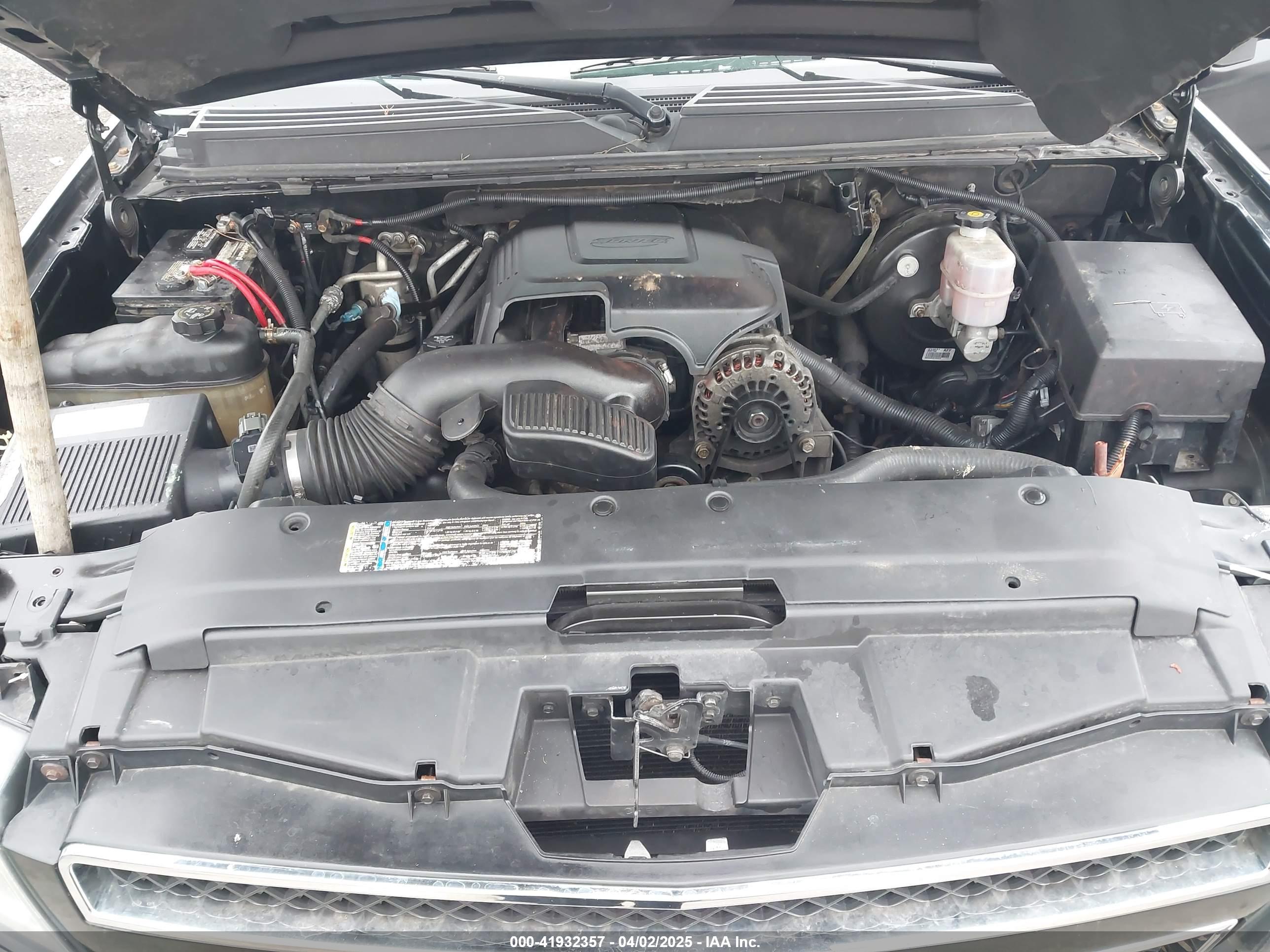 CHEVROLET TAHOE image 10