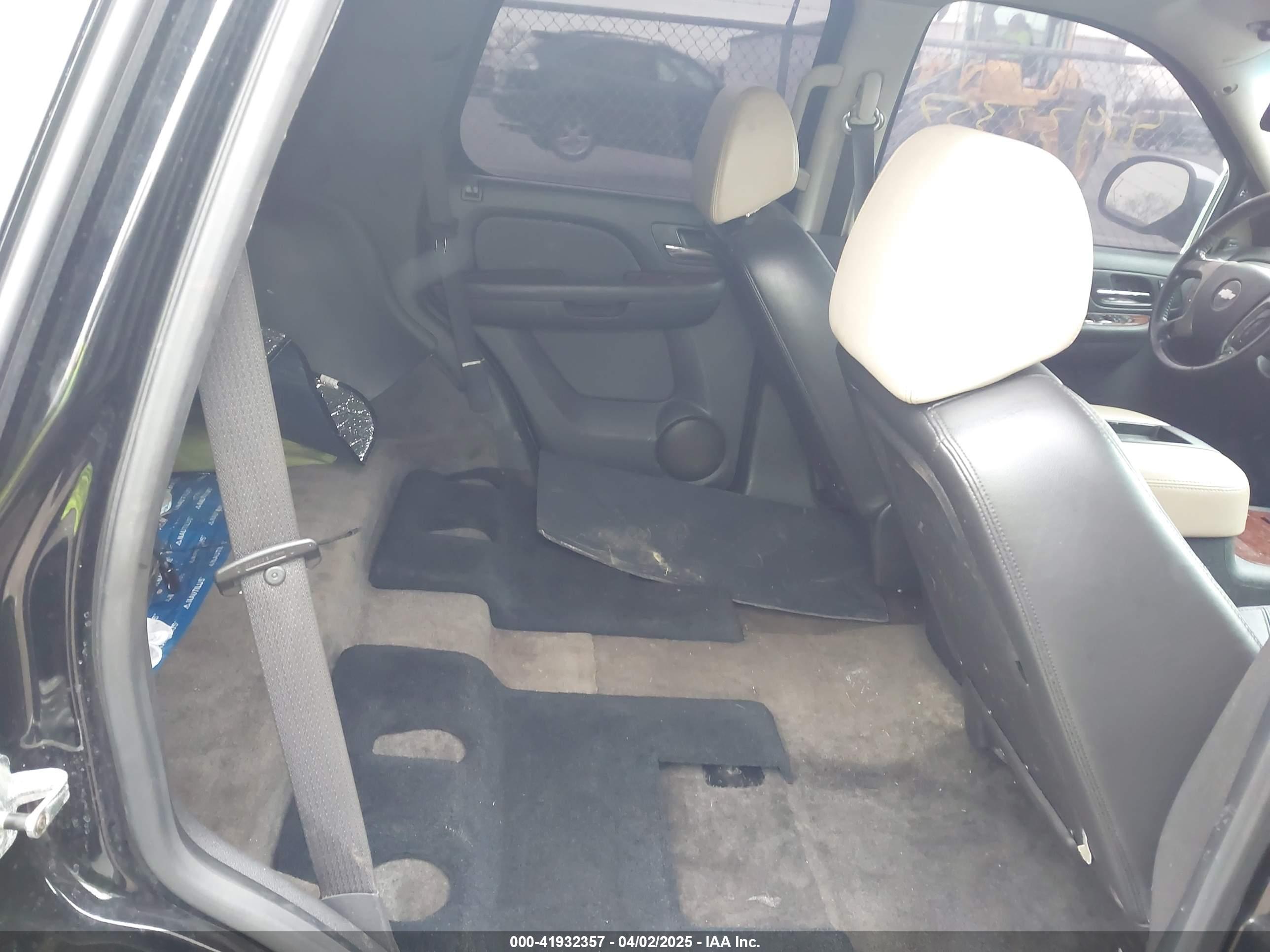 CHEVROLET TAHOE image 8