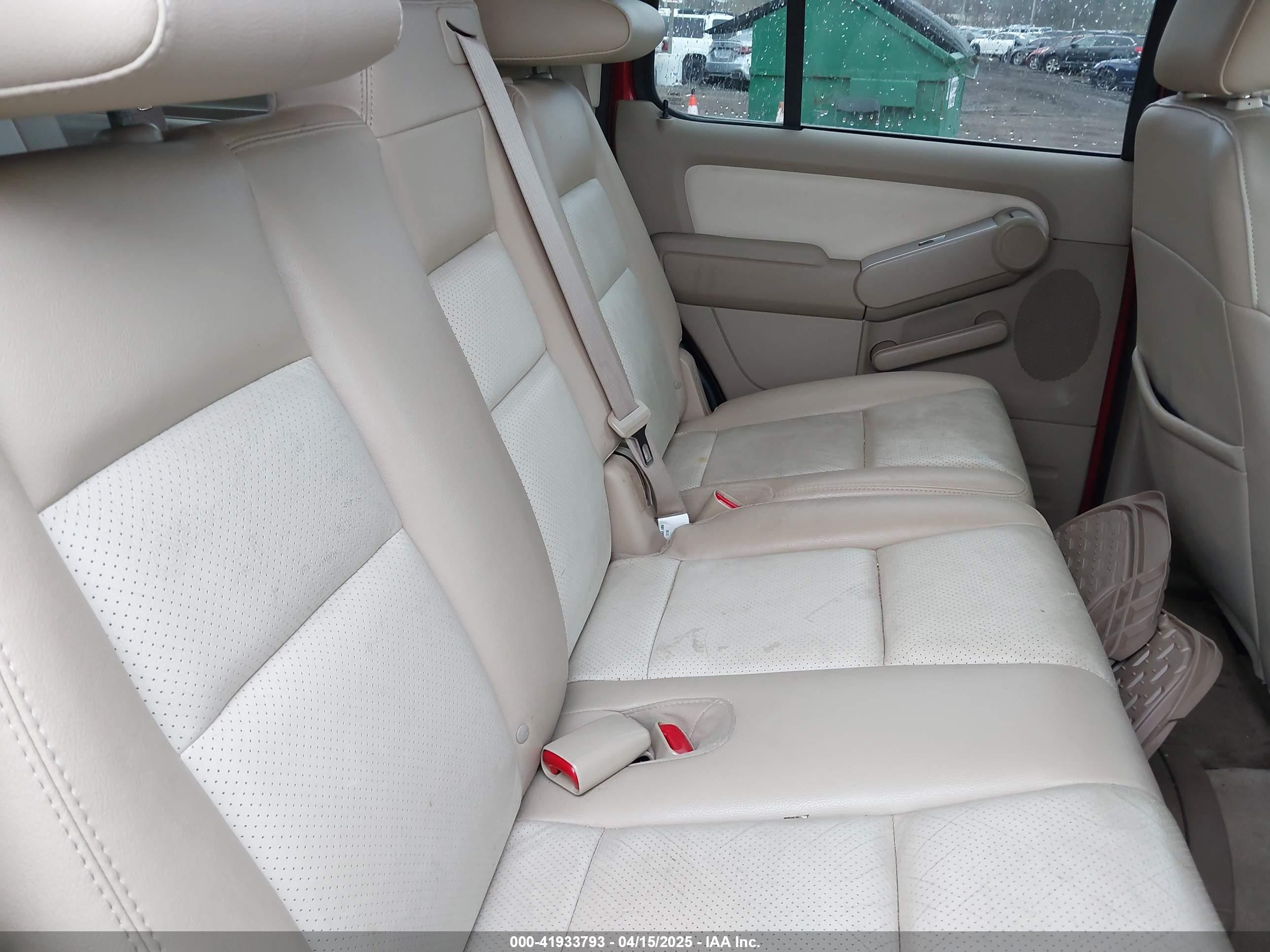 MERCURY MOUNTAINEER image 8