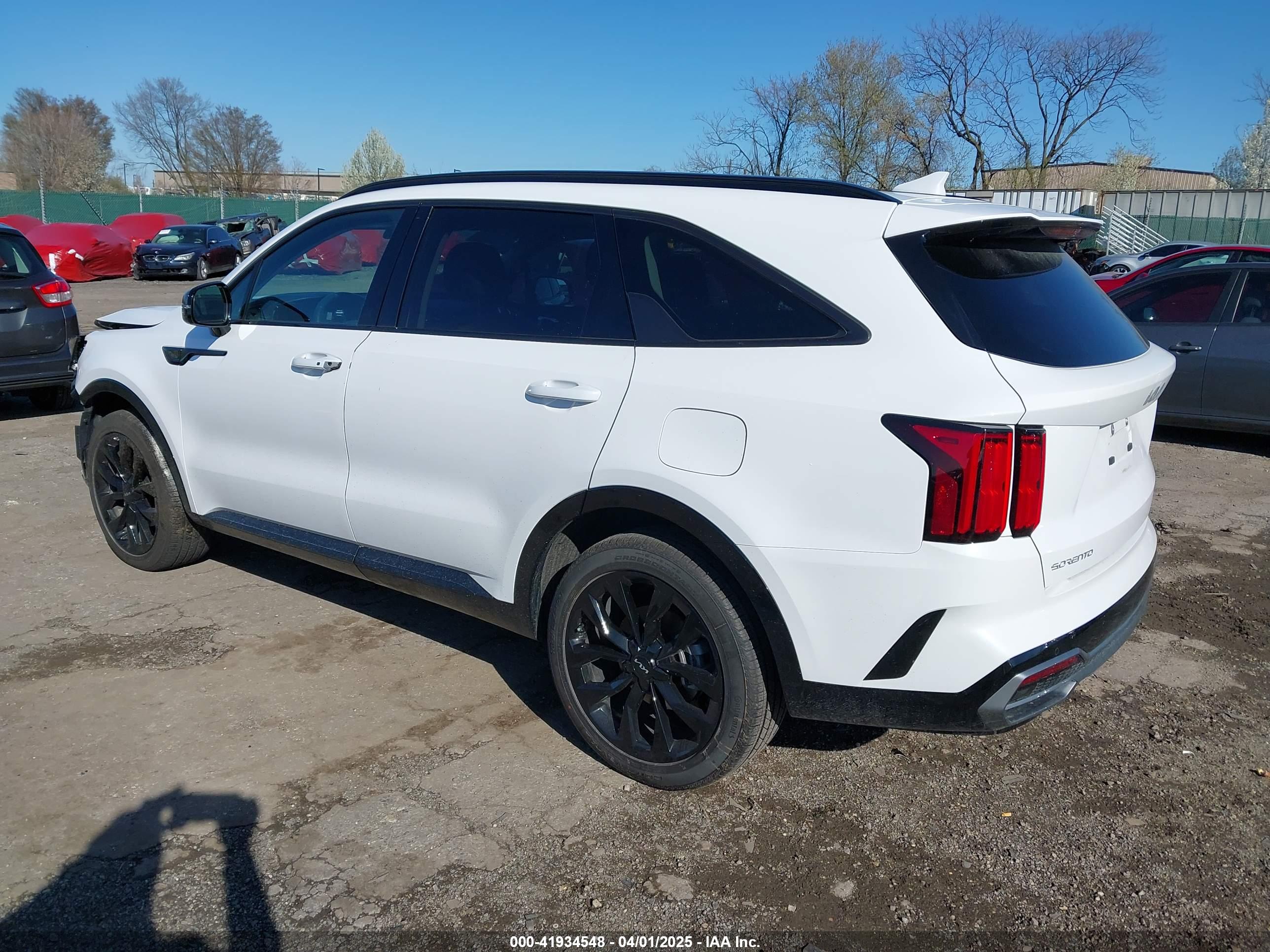 KIA SORENTO image 3