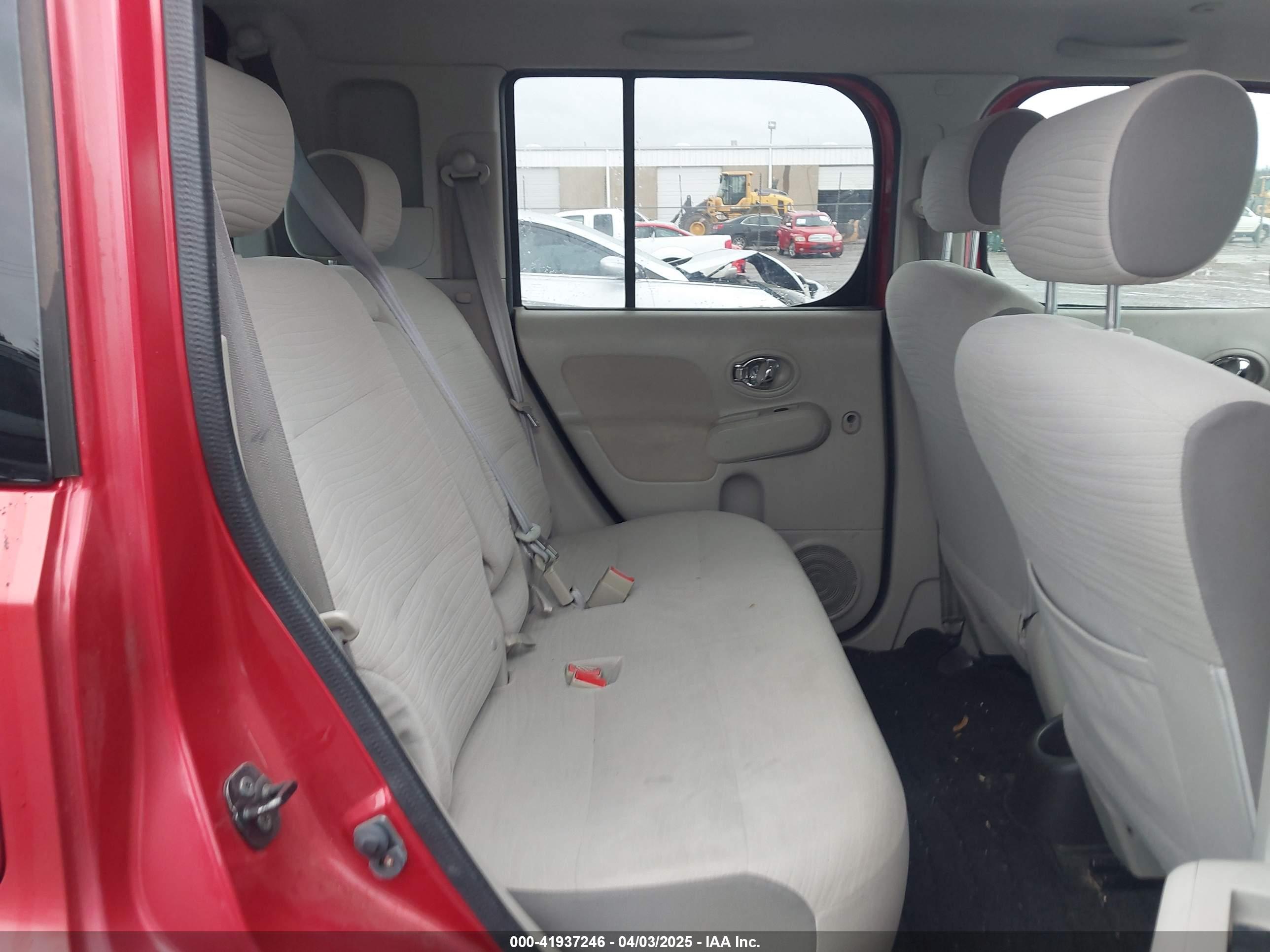 NISSAN CUBE image 8