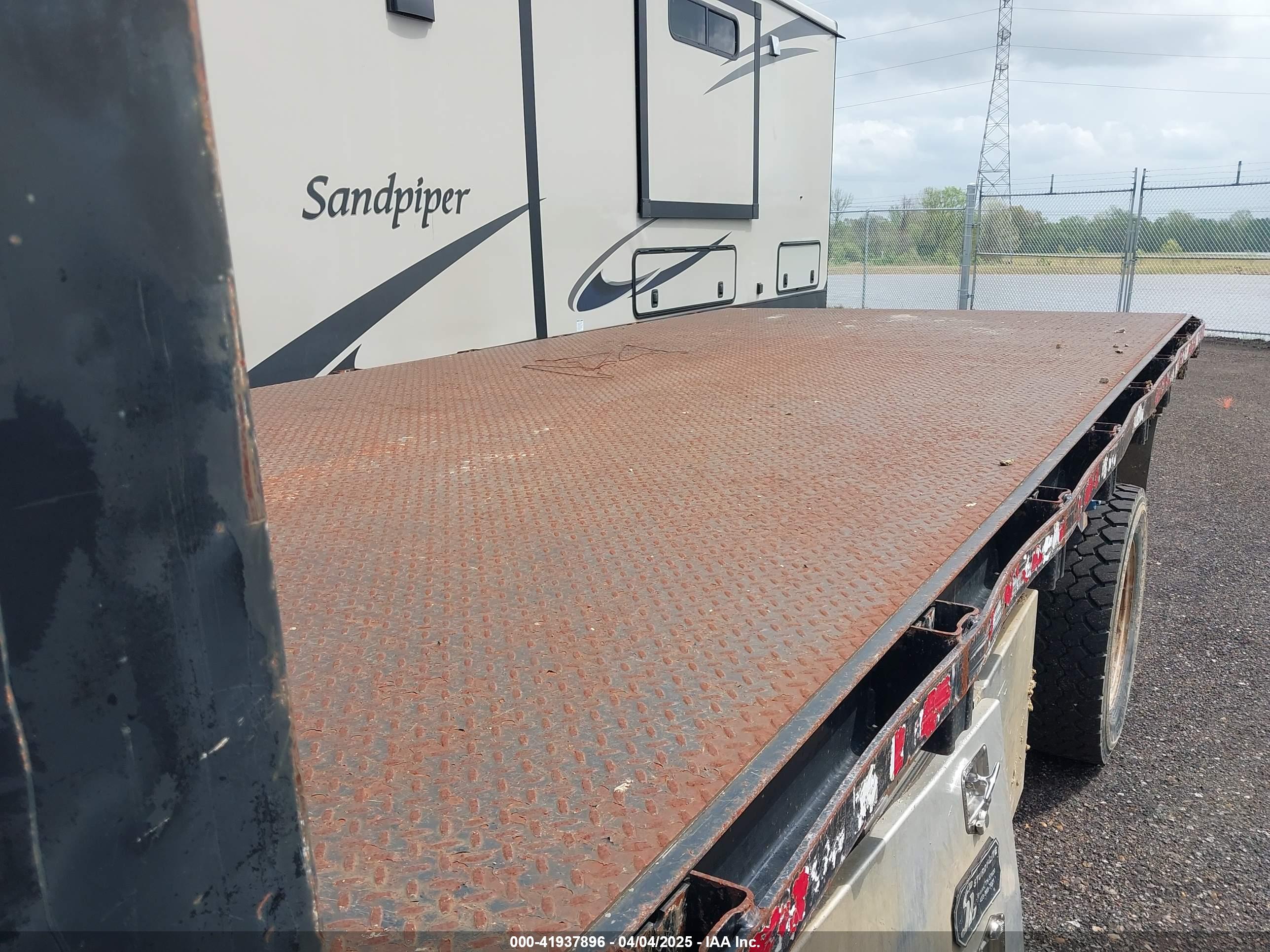 FORD F-550 image 7